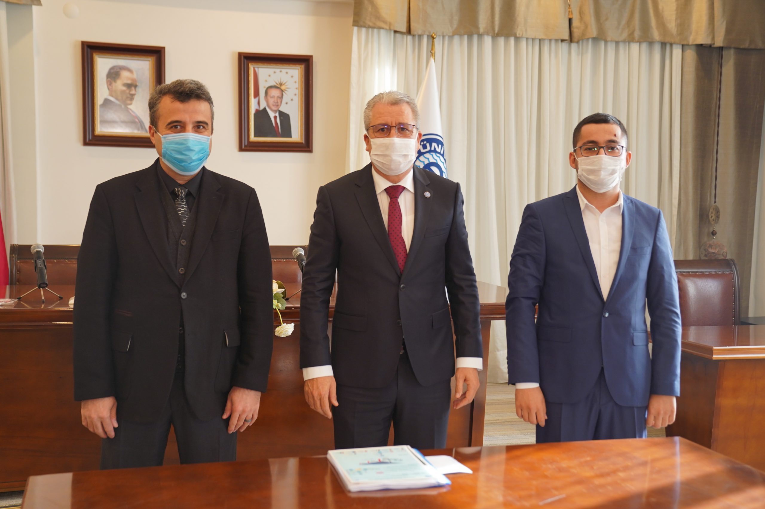 Dr. Öğr. Üyesi Akça, “Ege’nin güneşinden gelecek enerji ile elektrikli araçlar kablosuz olarak şarj edilecek”