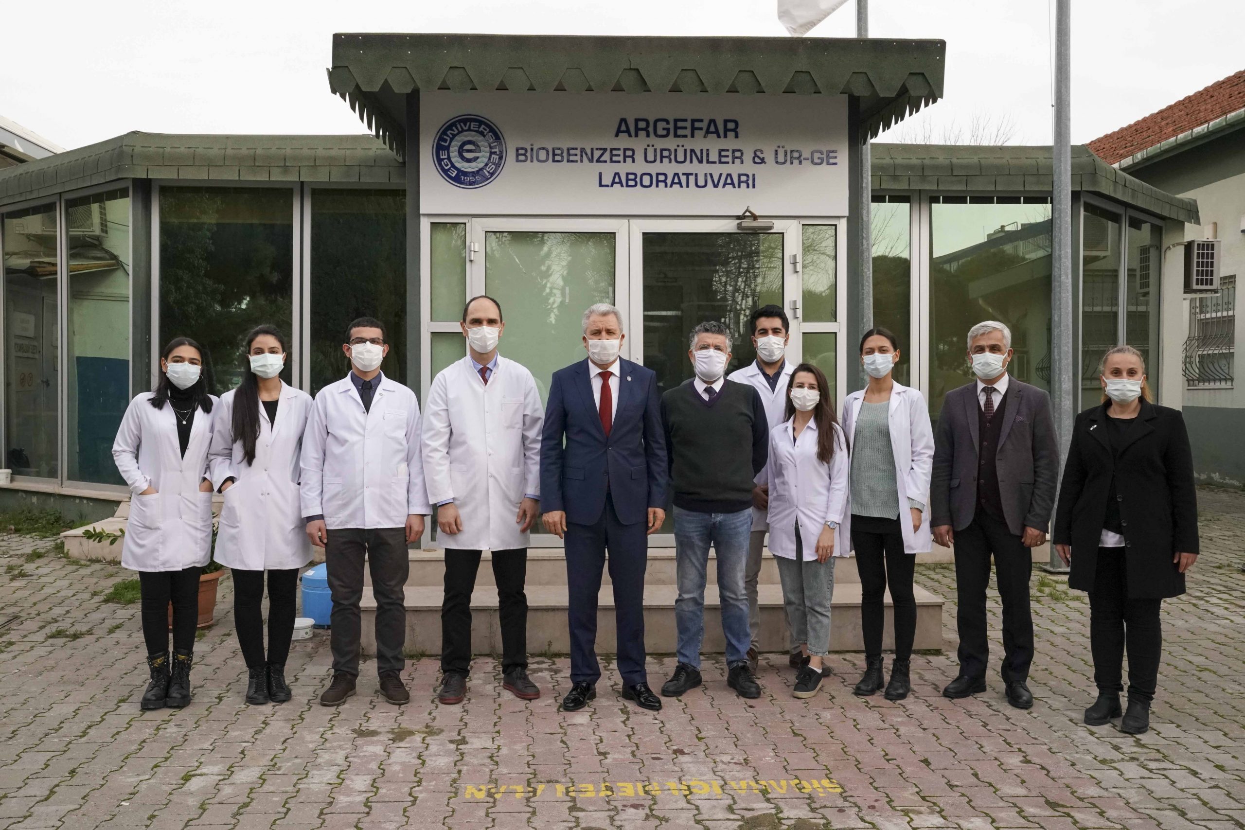 Ege’nin korona virüs aşısı hayvan deneylerinde başarılı oldu