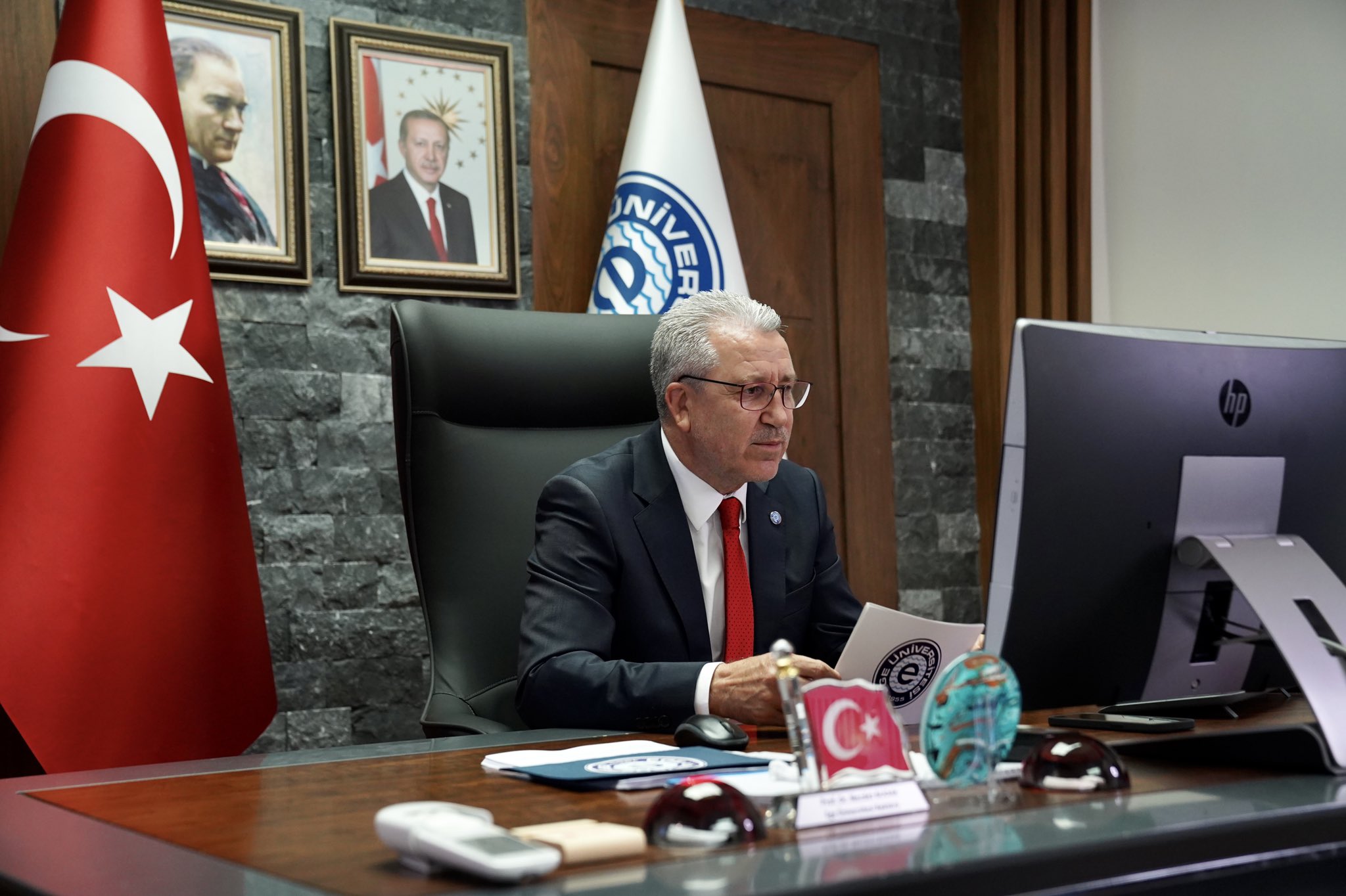 Rektör Budak, “Geleceğin şekillenmesinde üniversitelere büyük sorumluluklar düşüyor”