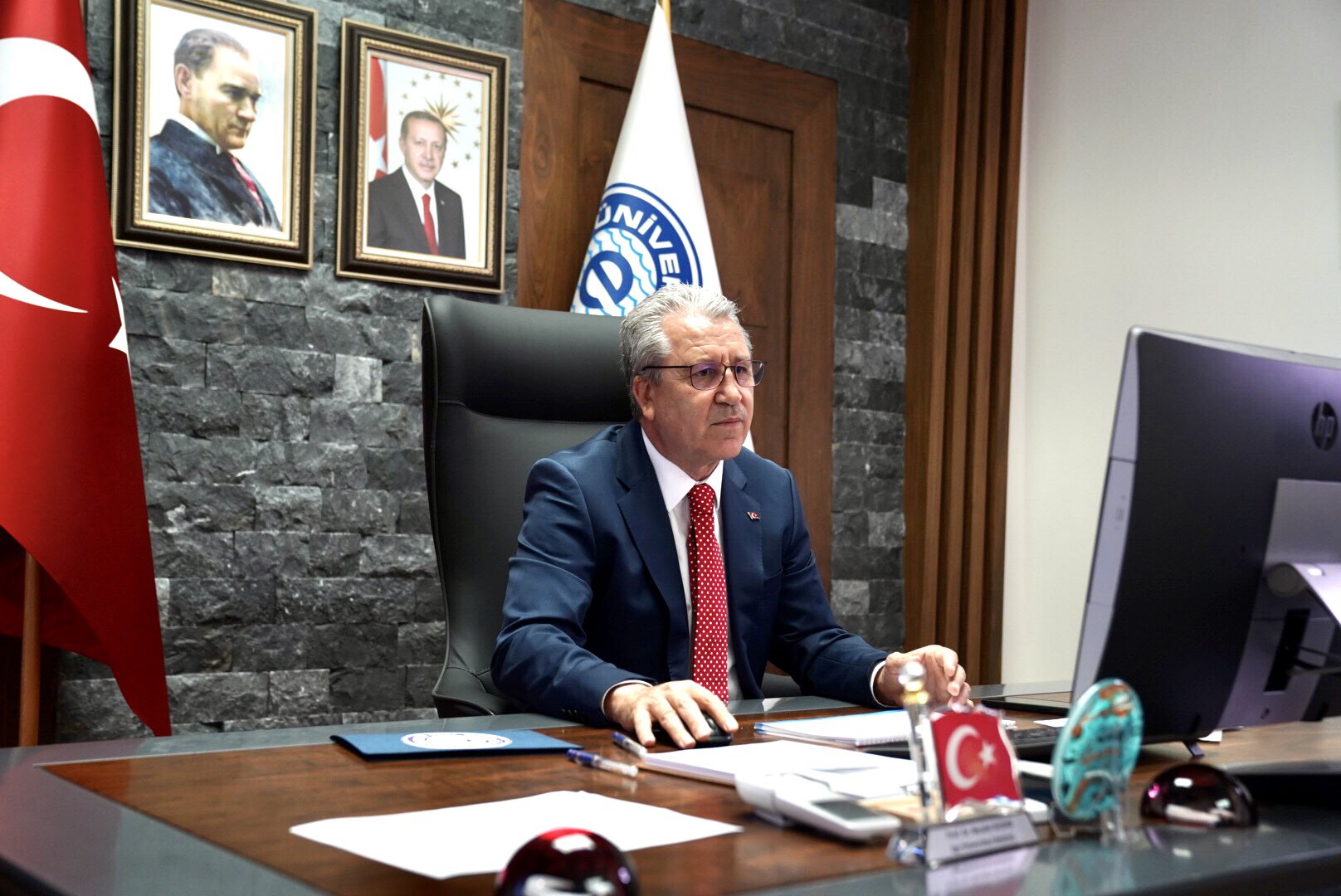 Rektör Budak “Hemşirelerimizin ortaya koyduğu çaba her türlü takdirin ötesindedir”