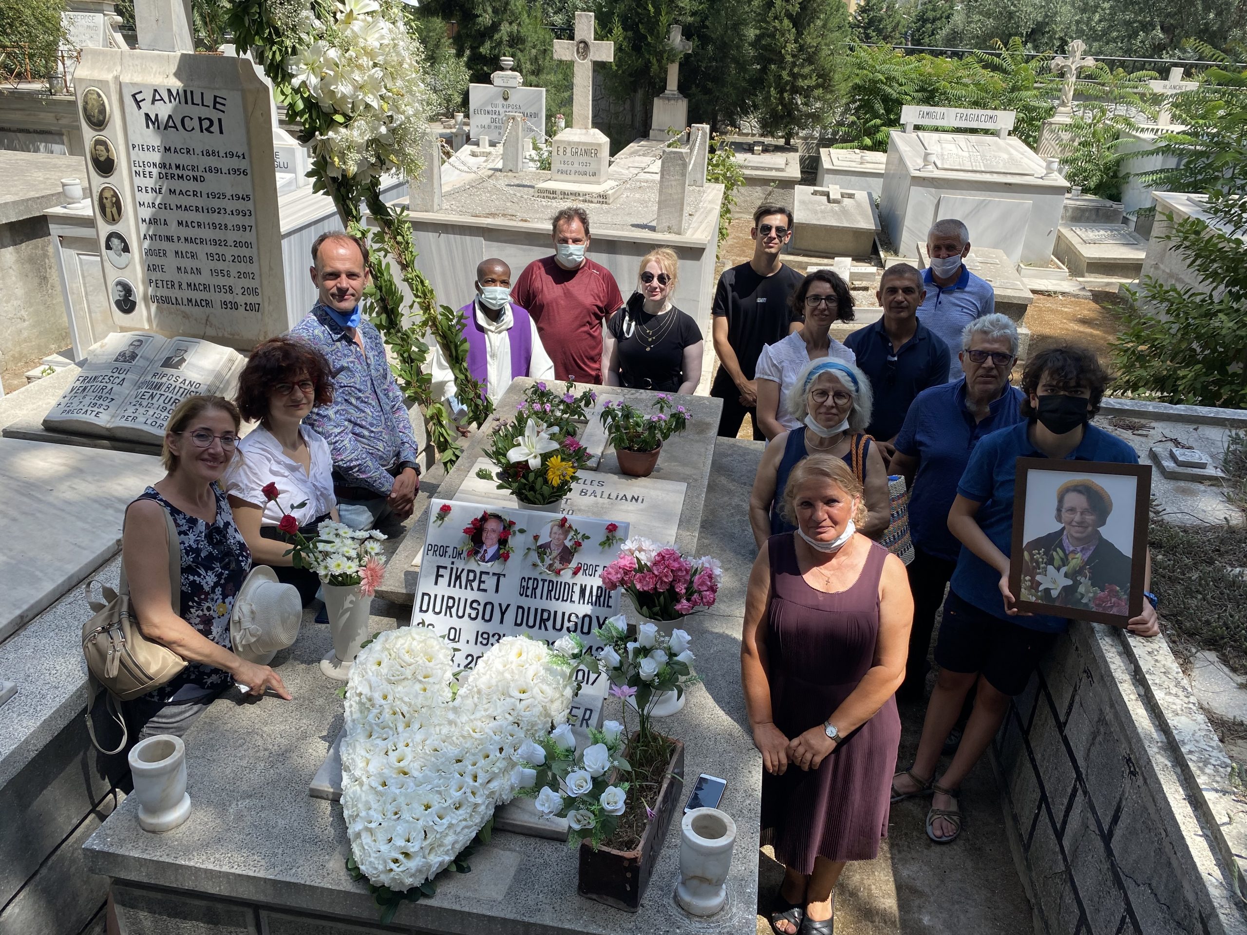 Prof. Dr. Gertrude Durusoy mezarı başında anıldı