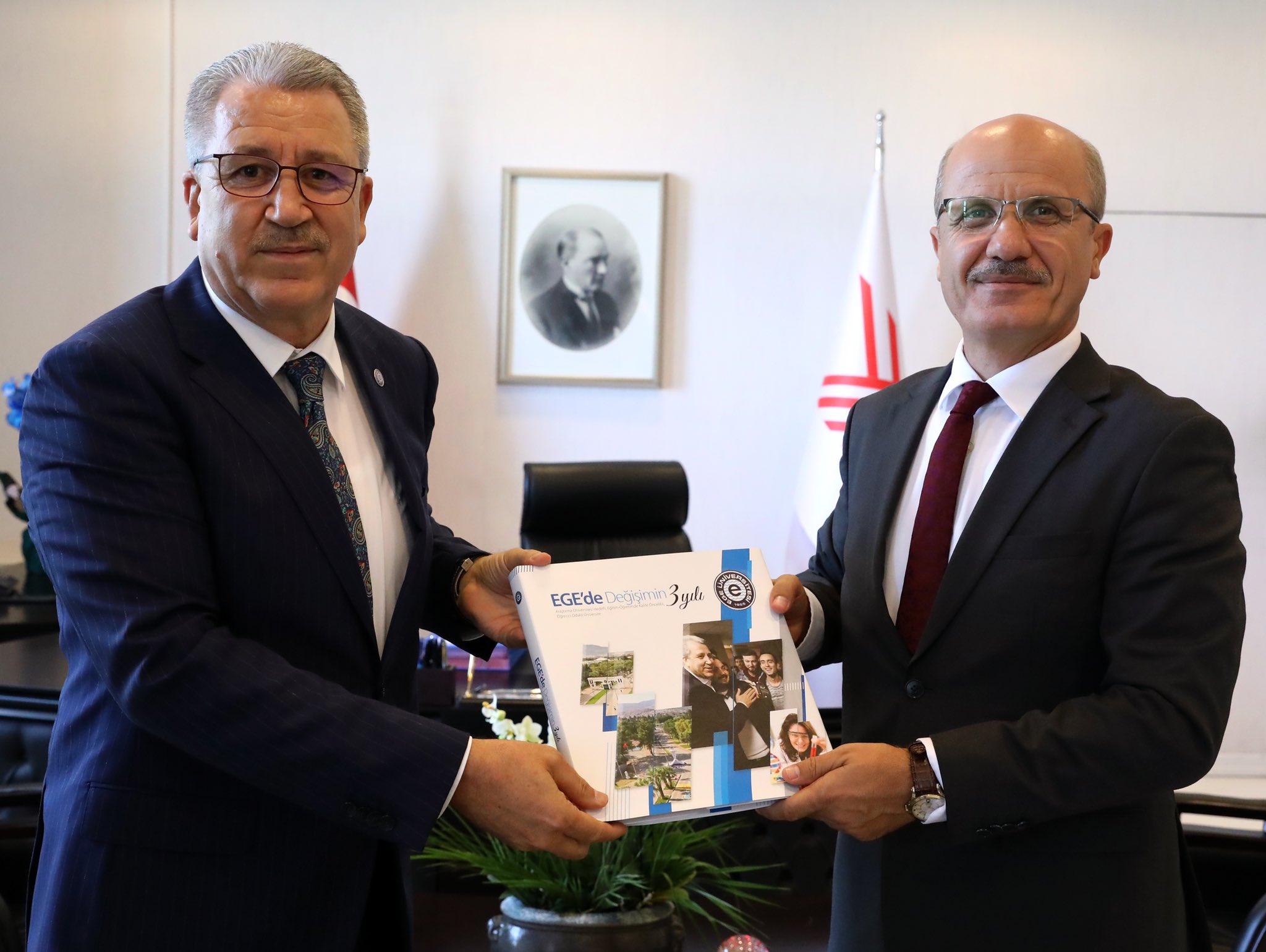 Prof. Dr. Özvar “Ege Üniversitesindeki akademik performans artışını yakından takip ediyorum”