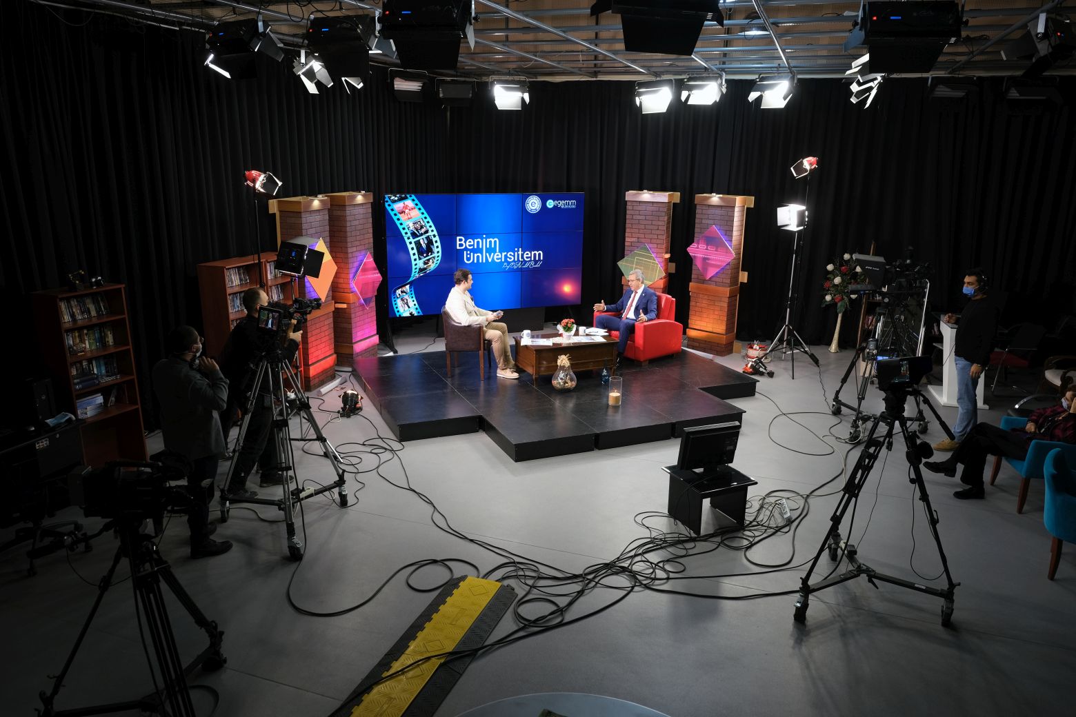EÜTV’den yaşama dokunan nitelikli ve özgün programlar