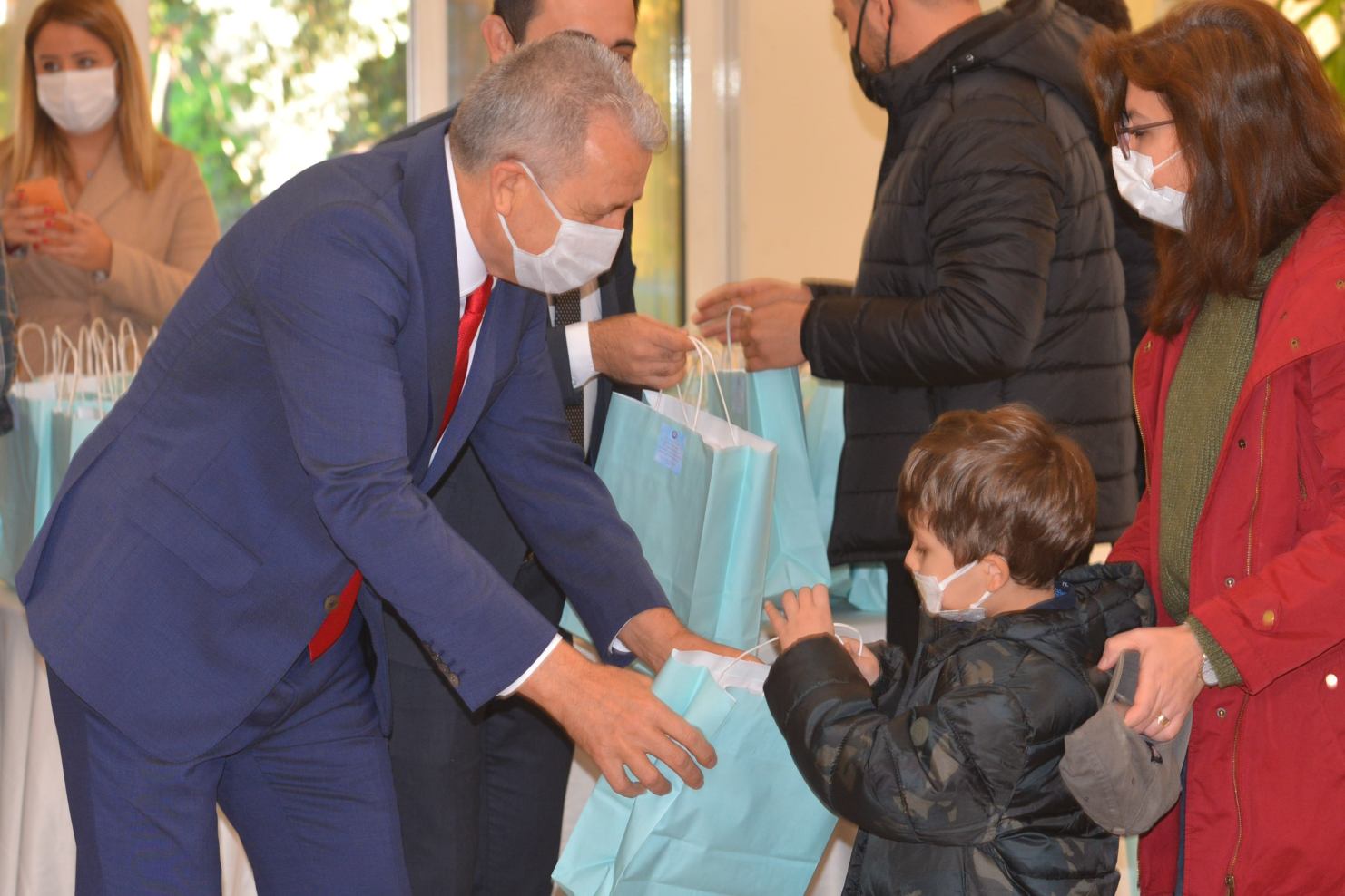 Rektör Budak çalışanların yeni yılını kutladı