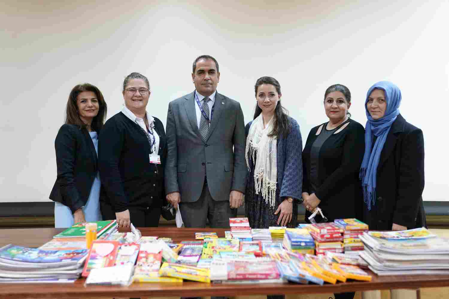 İlkokul öğrencilerinden anlamlı hediye