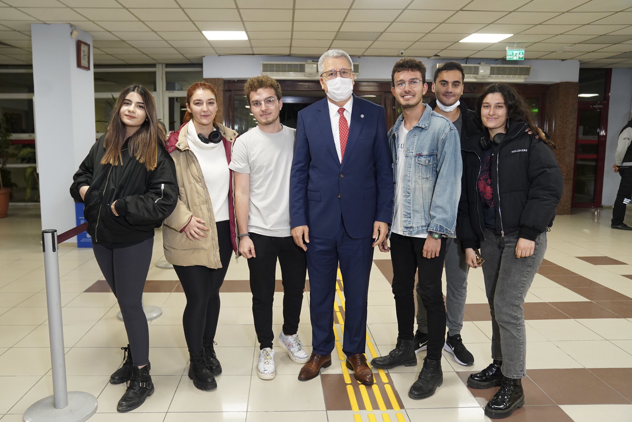 Rektör Budak’tan Egeli gençlere sınav motivasyonu