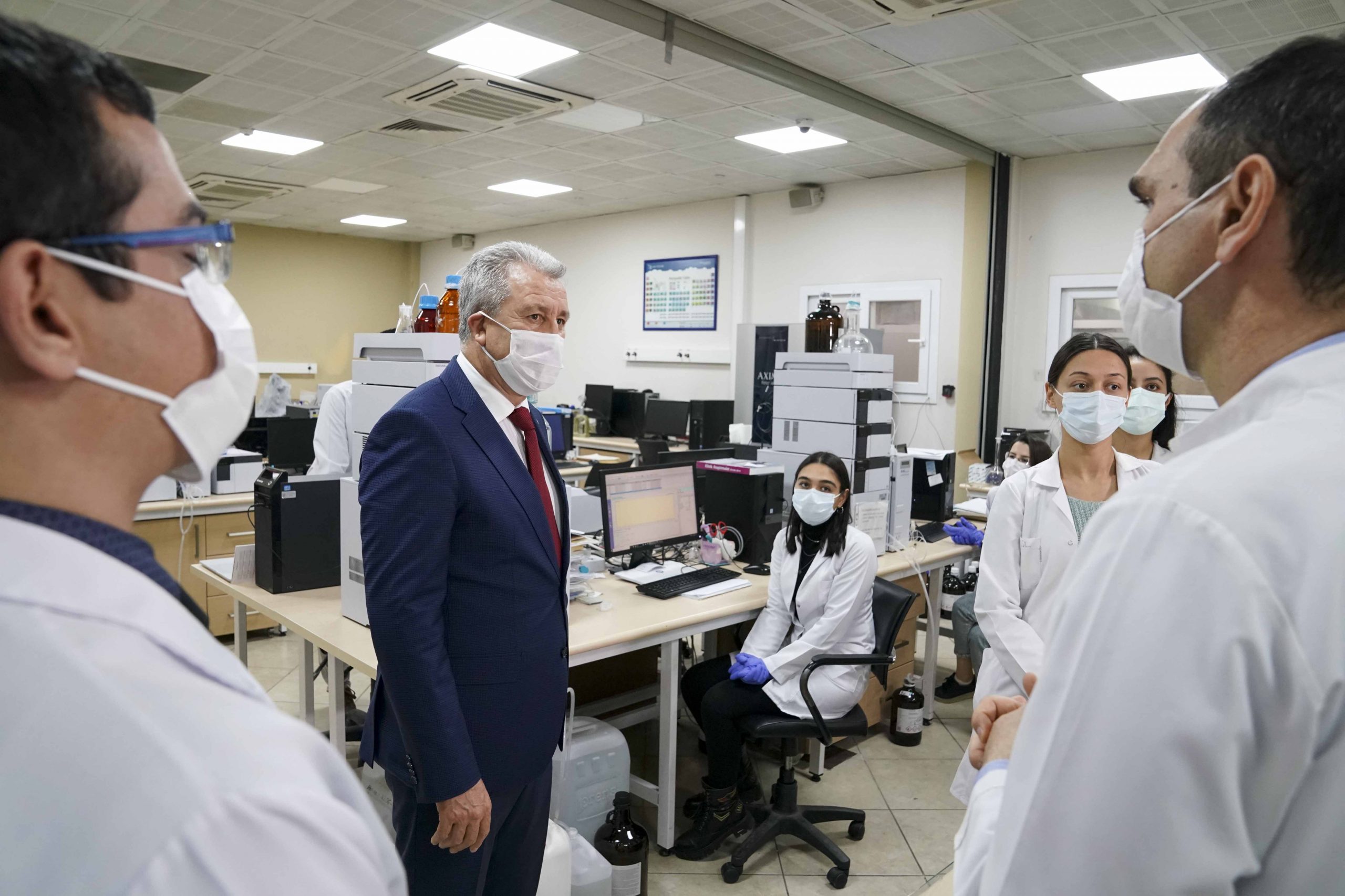 Egeli lisansüstü öğrencilerine TÜBİTAK desteği