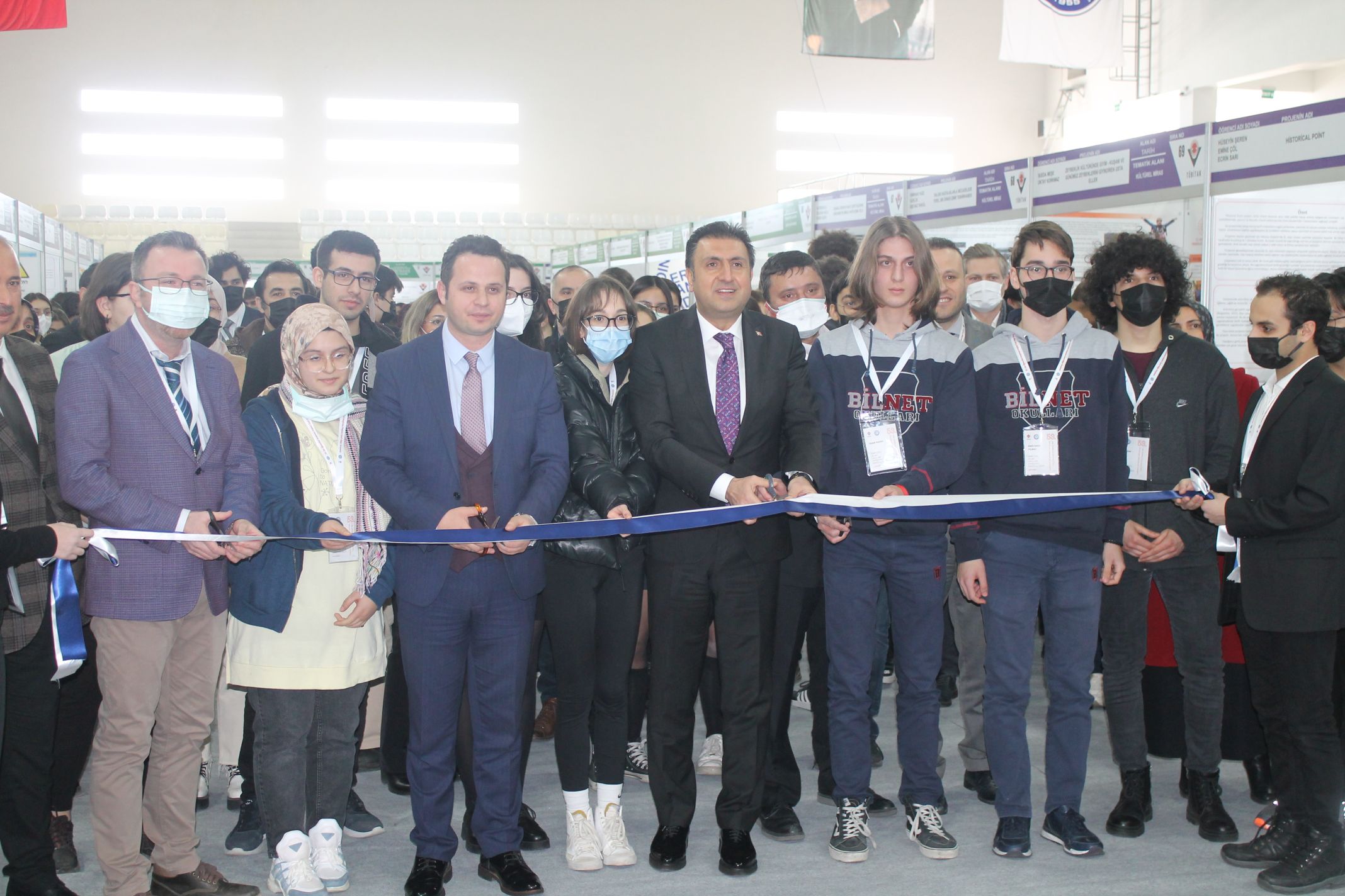 EÜ’de “TÜBİTAK 53. Lise Öğrencileri Araştırma Projeleri İzmir Bölge Yarışması Sergisi”nin açılışı yapıldı