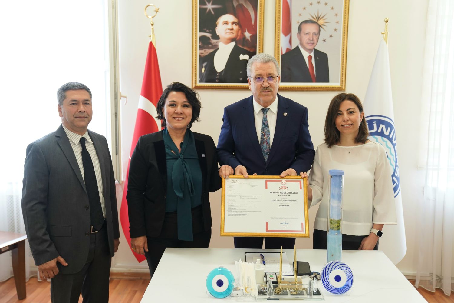 Egeli bilim insanlarından ruha dokunacak buluş “SİA Enstrümanı”