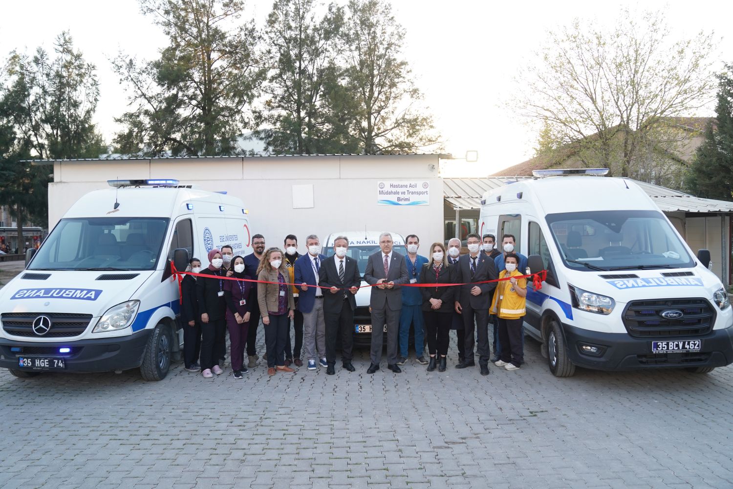 Ege’ye tam donanımlı ambulans kazandırıldı