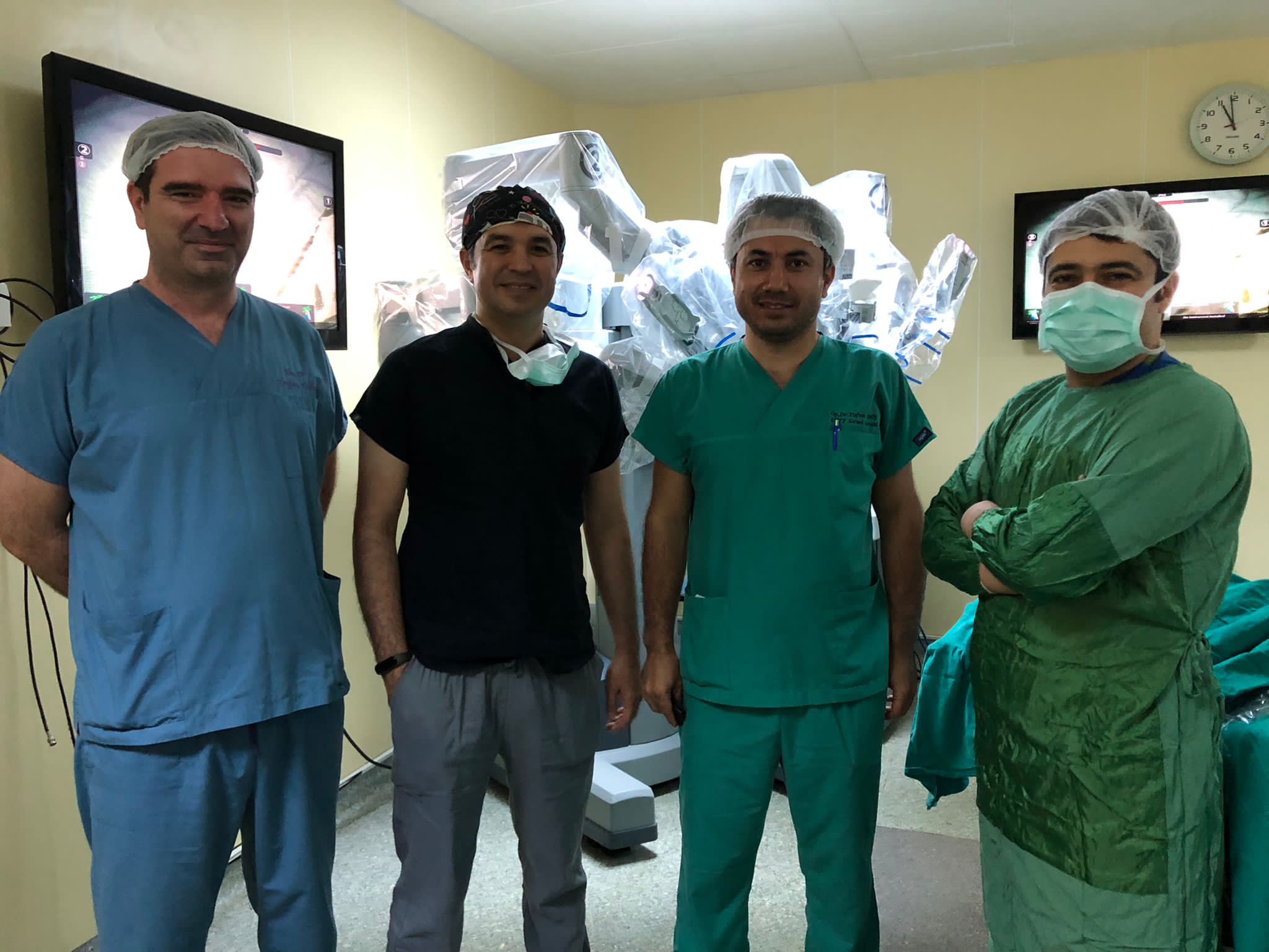 Türkiye’de ilk robotik paraganglioma ameliyatı Ege’de yapıldı