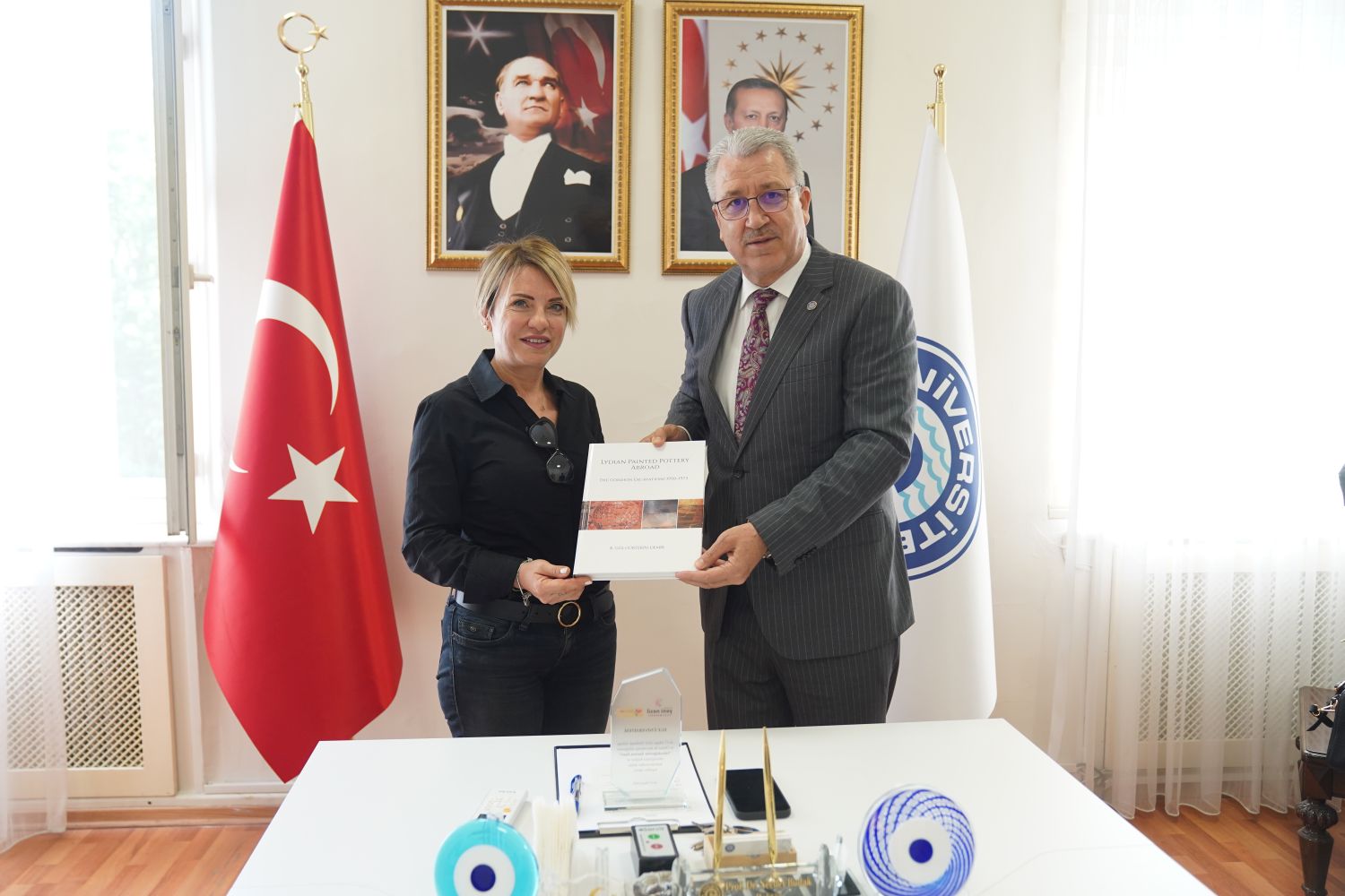 Egeli akademisyenden Lydia seramik kültürüne ışık tutan eser