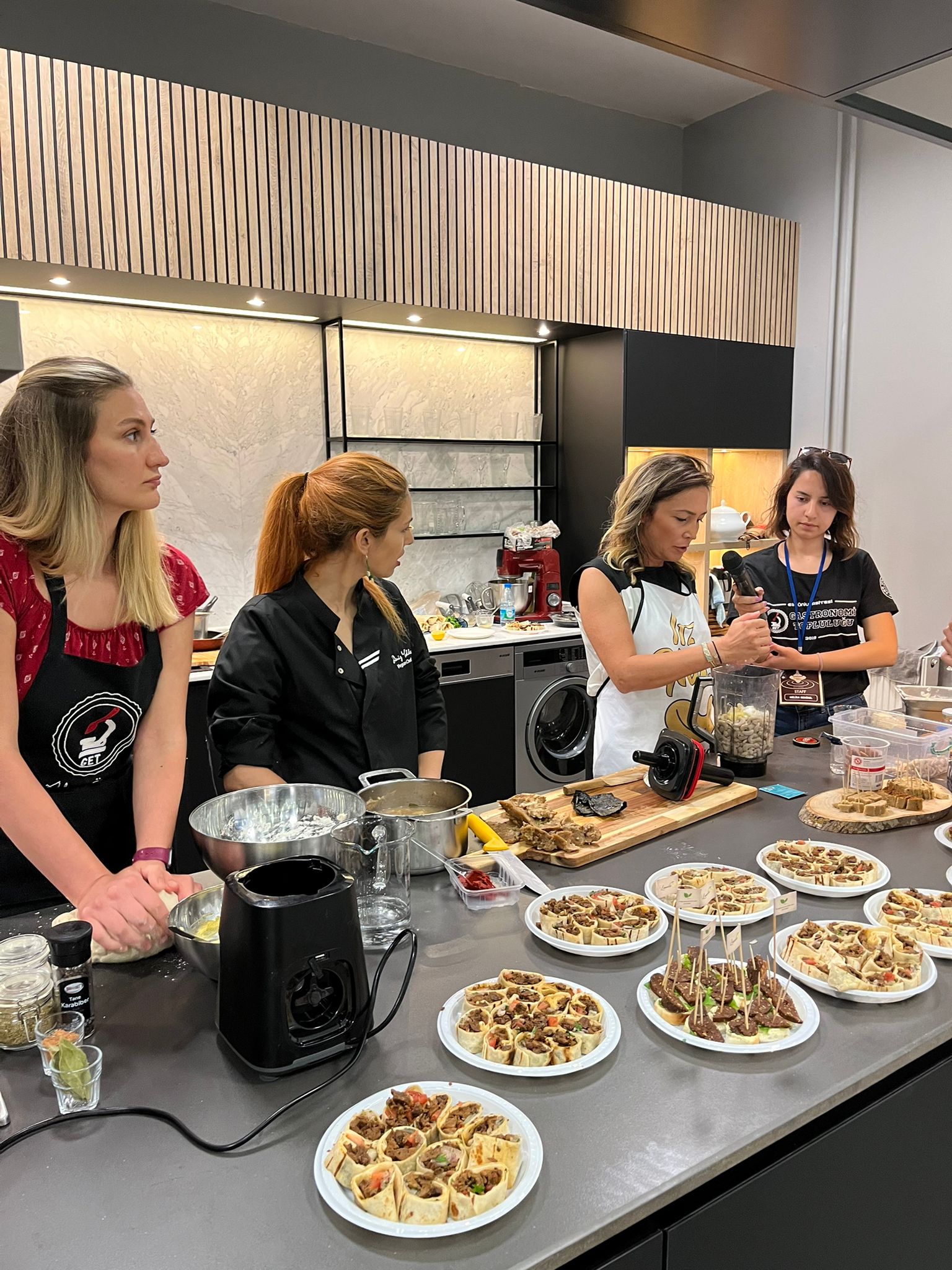 Sektörün lider isimleri ‘Ege Gastronomi Zirvesi-22’de buluştu
