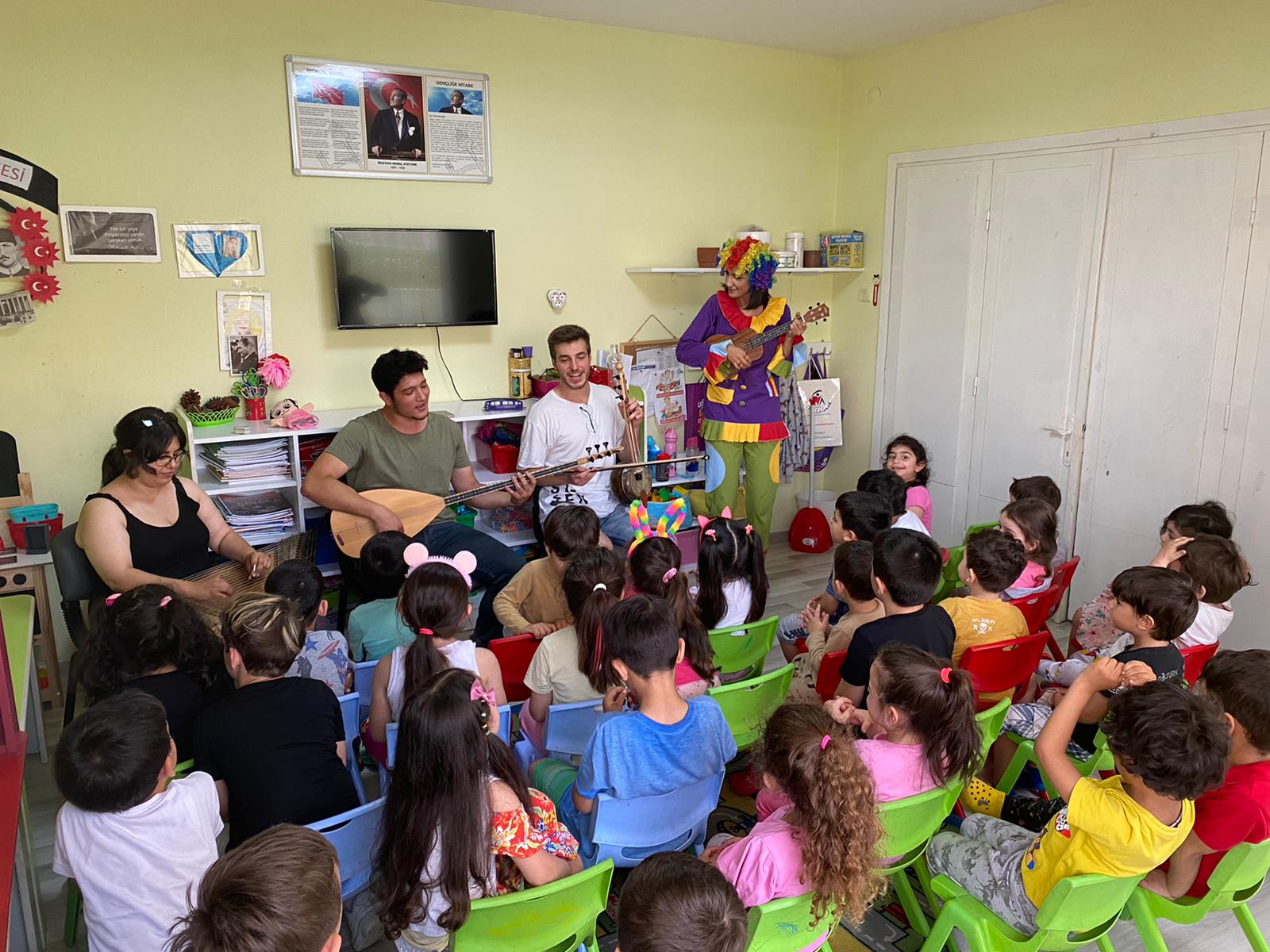 EÜ Konservatuarı Geleneksel Türk Müziği çalgılarını miniklerle tanıştırıyor