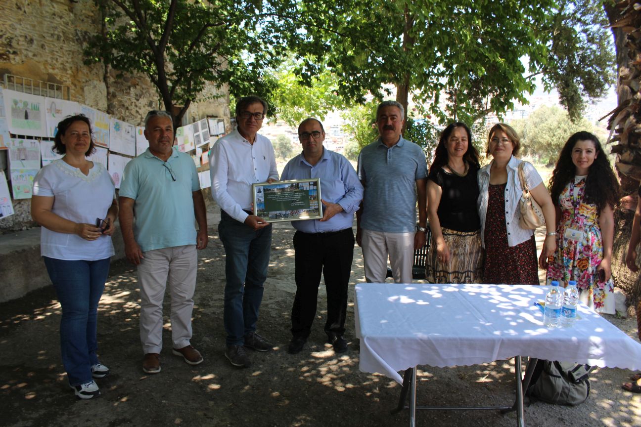 “Çocukların Gözünden Eski Smyrna”