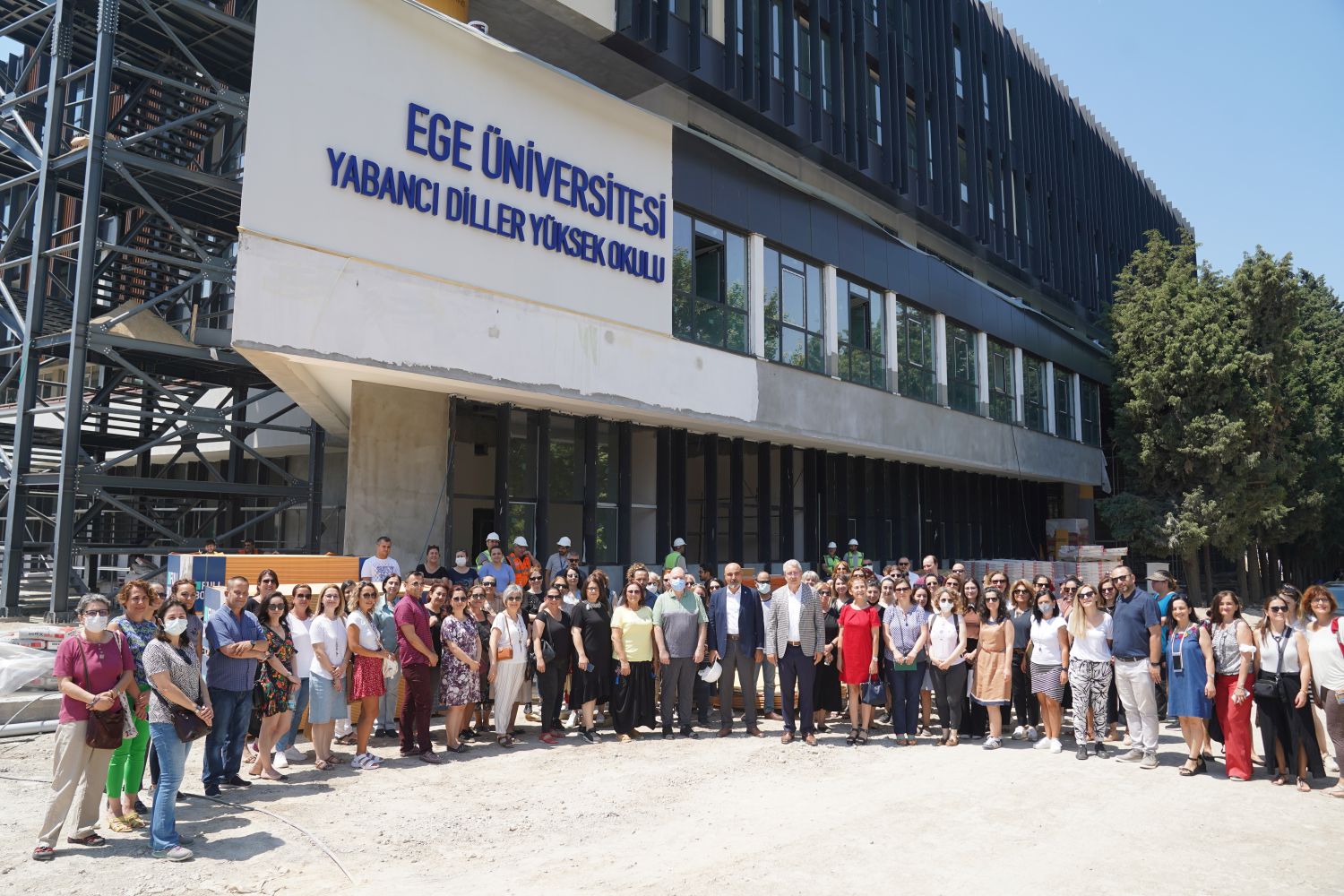 EÜ Yabancı Diller Yüksekokulu örnek binasıyla yeni döneme hazırlanıyor