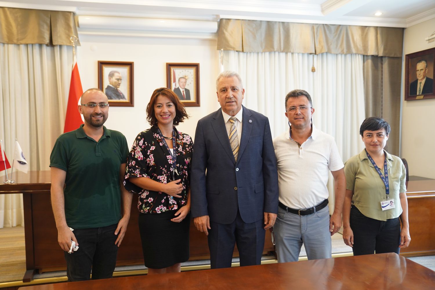 Egeli bilim ekibi pek çok göz hastalığının tedavisinde kullanılacak damla geliştirecek