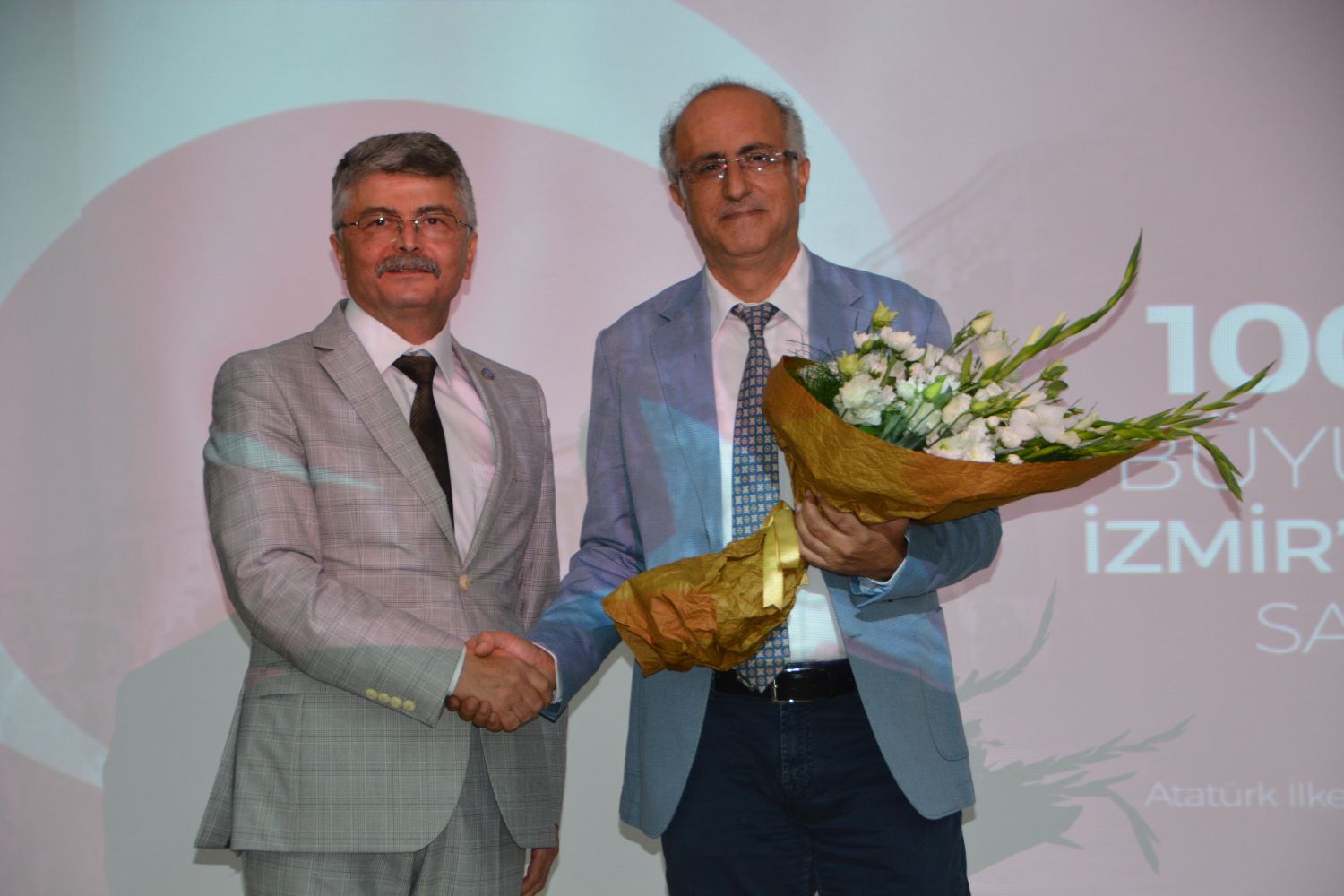 Doç. Dr. Karakaş, “İzmir, Milli Mücadele’nin Kızıl Elması’dır”