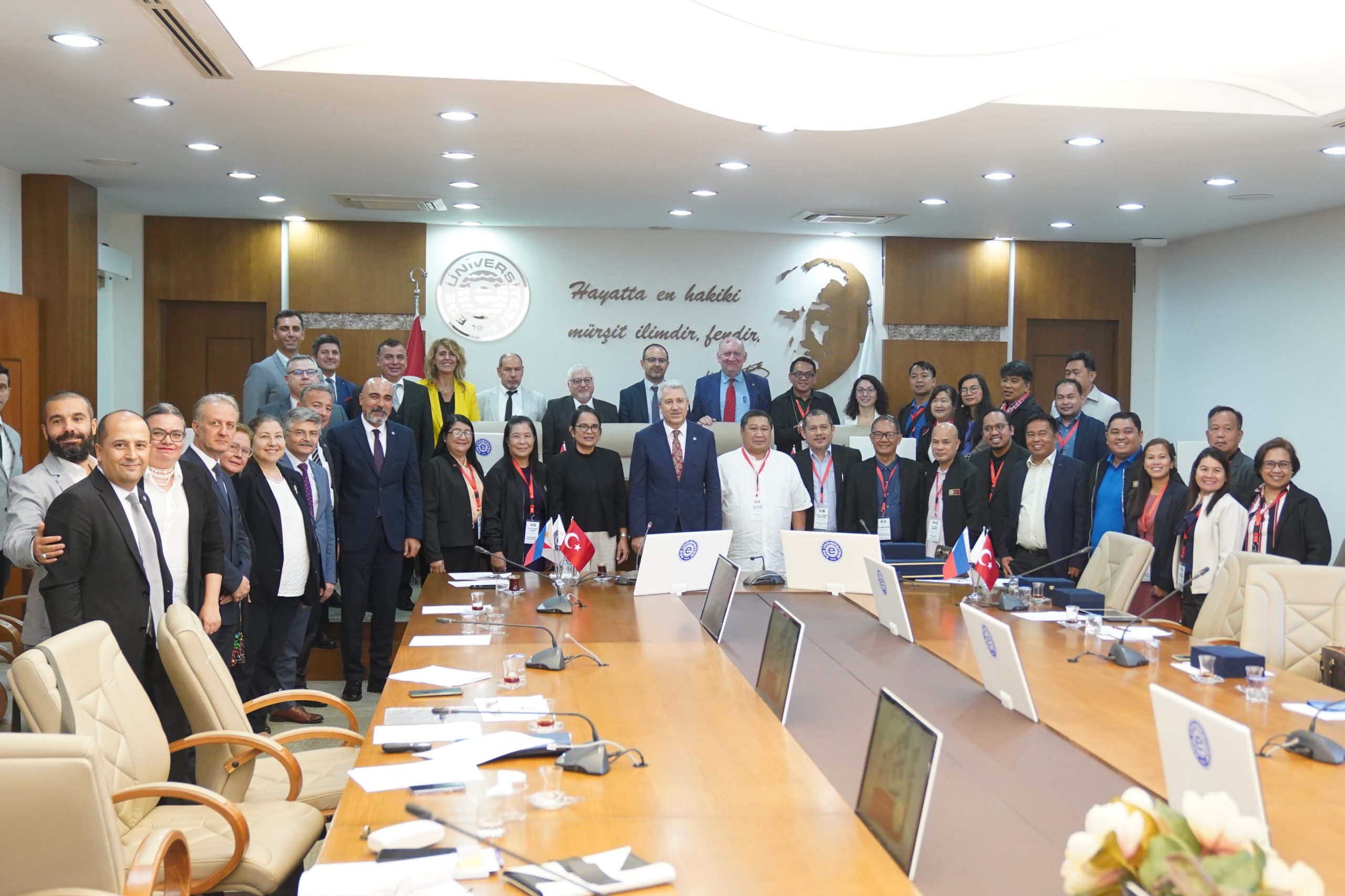 <strong>Ege Üniversitesi dünyaya açılmaya devam ediyor</strong>