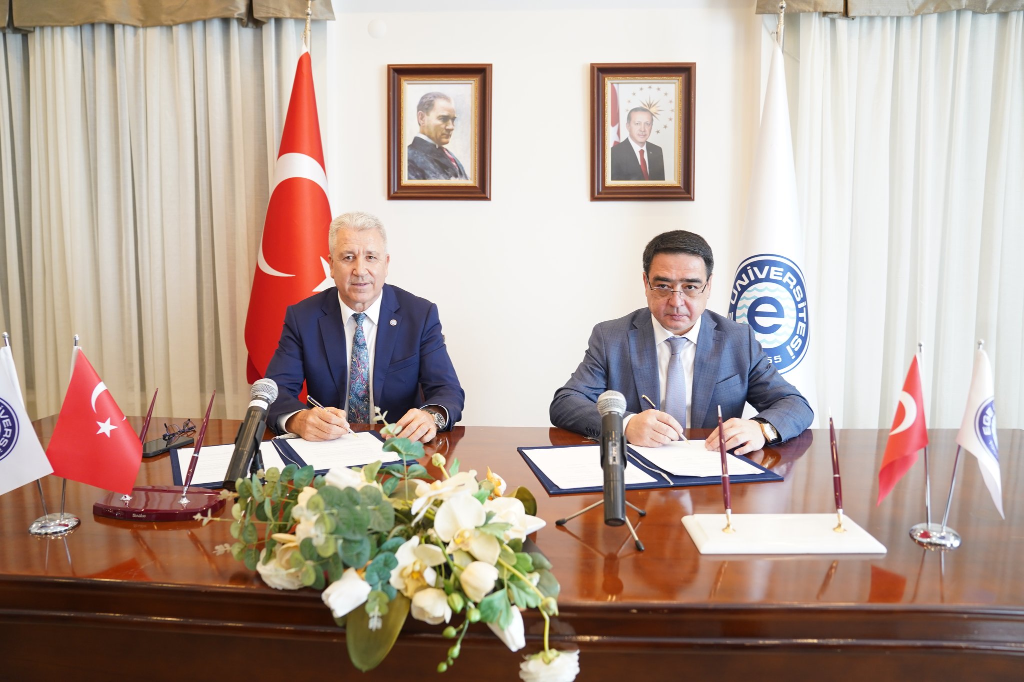 Ege Üniversitesi ile Taşkent Eczacılık Enstitüsü arasında ikili iş birliği protokolü