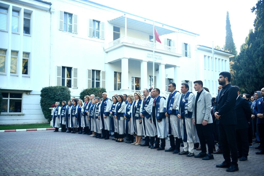 Ege Üniversitesi Atatürk’ü andı