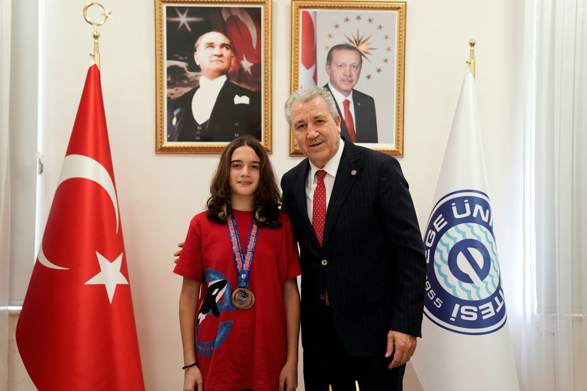 <strong>Egeli genç yüzücü Azra Kayra Öğmen’den önemli başarı</strong>