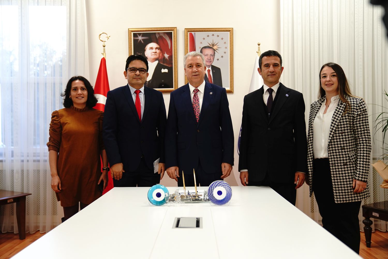 <strong>Egeli bilim insanı Doç. Dr. Ekşi’den sağlık çalışanlarına ve saldırgan hastaların fiziksel kısıtlanmasına rehberlik edecek proje</strong>