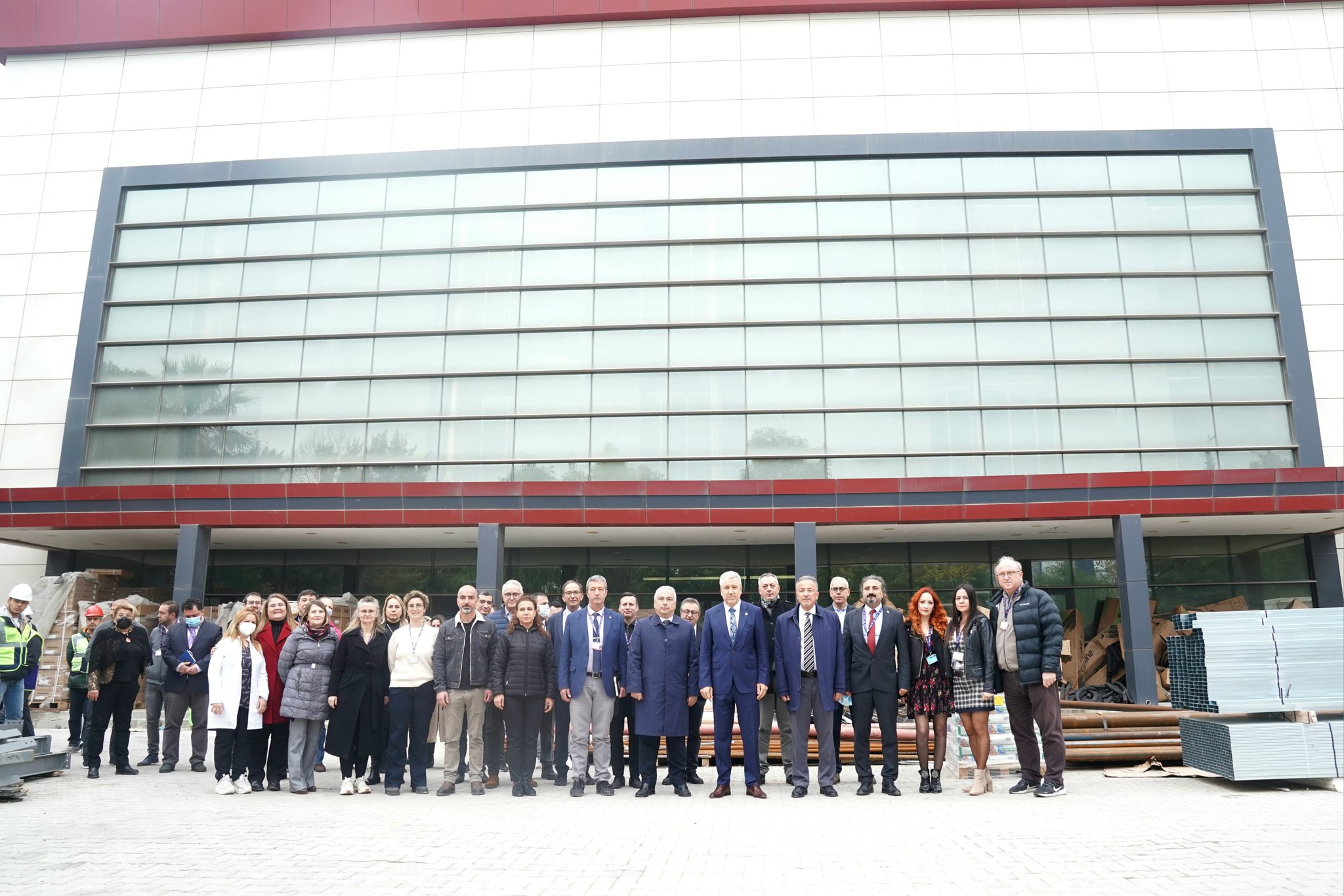 <strong>Ege Üniversitesinde dev merkezi ameliyathane açılış için gün sayıyor</strong>