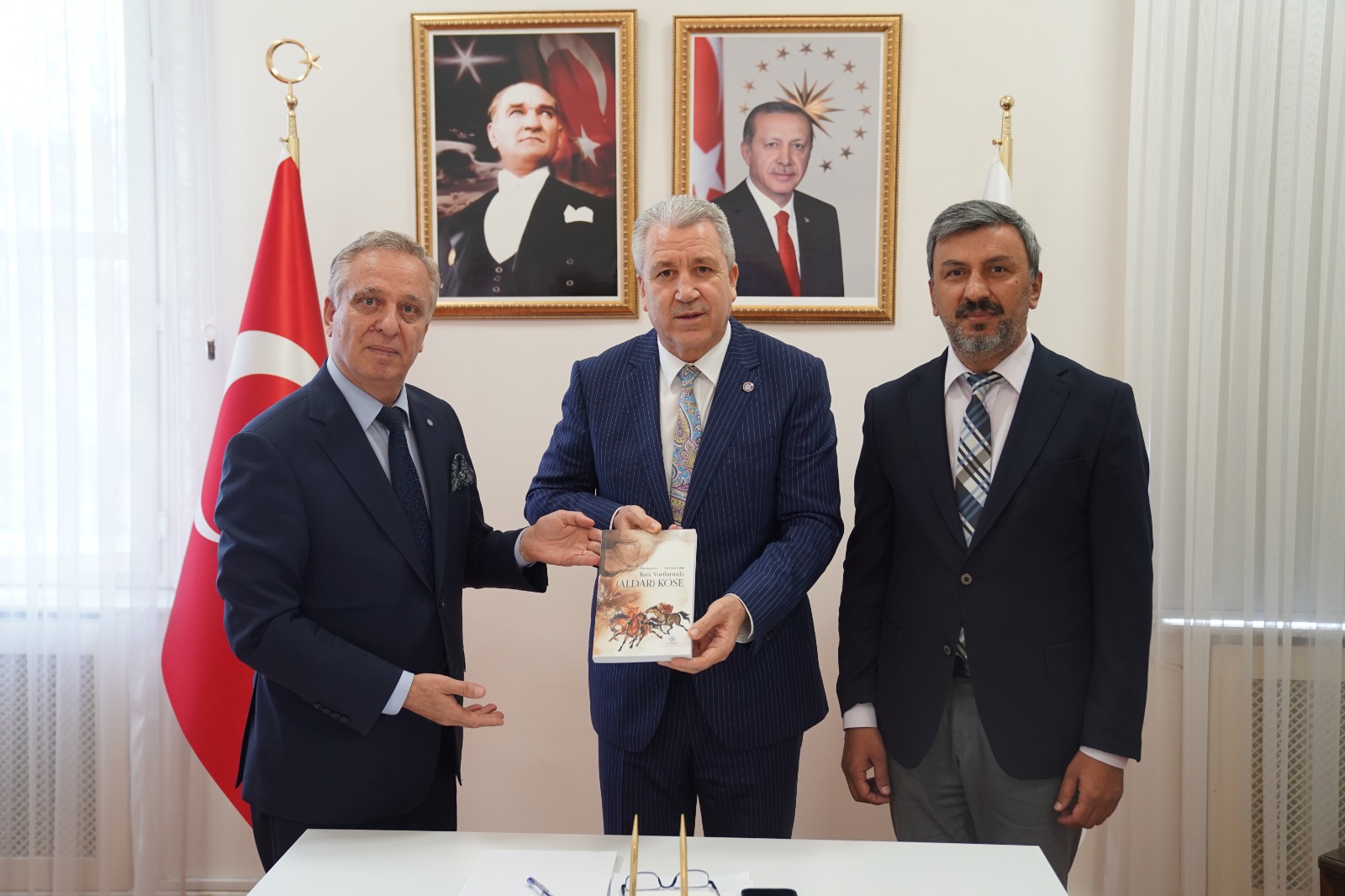 <strong>Mizahi bir Türk Kahramanını anlatan kitap: “Türk Yurtlarında Aldar Köse”</strong>