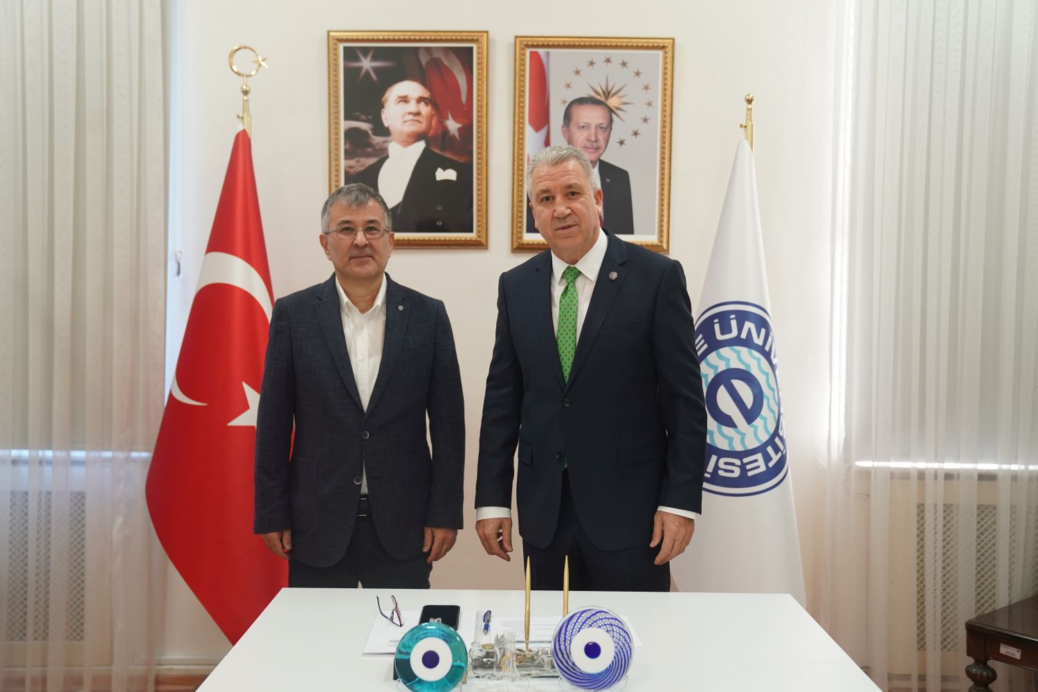 <strong>Egeli bilim insanları ‘İpekböceklerini biyoreaktör olarak kullandılar’</strong>
