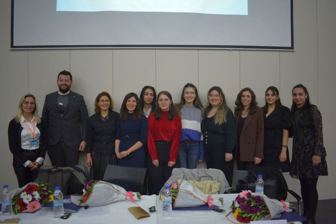 EÜ’de “Sen Olduğun Her Halinle Güzelsin” paneli