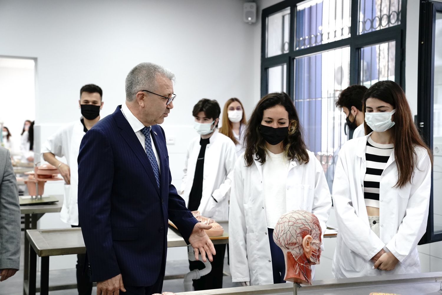 <strong>EÜ’de “Girişimsel Anatomi ve Plastinasyon Uygulama ve Araştırma Merkezi” kuruldu</strong>