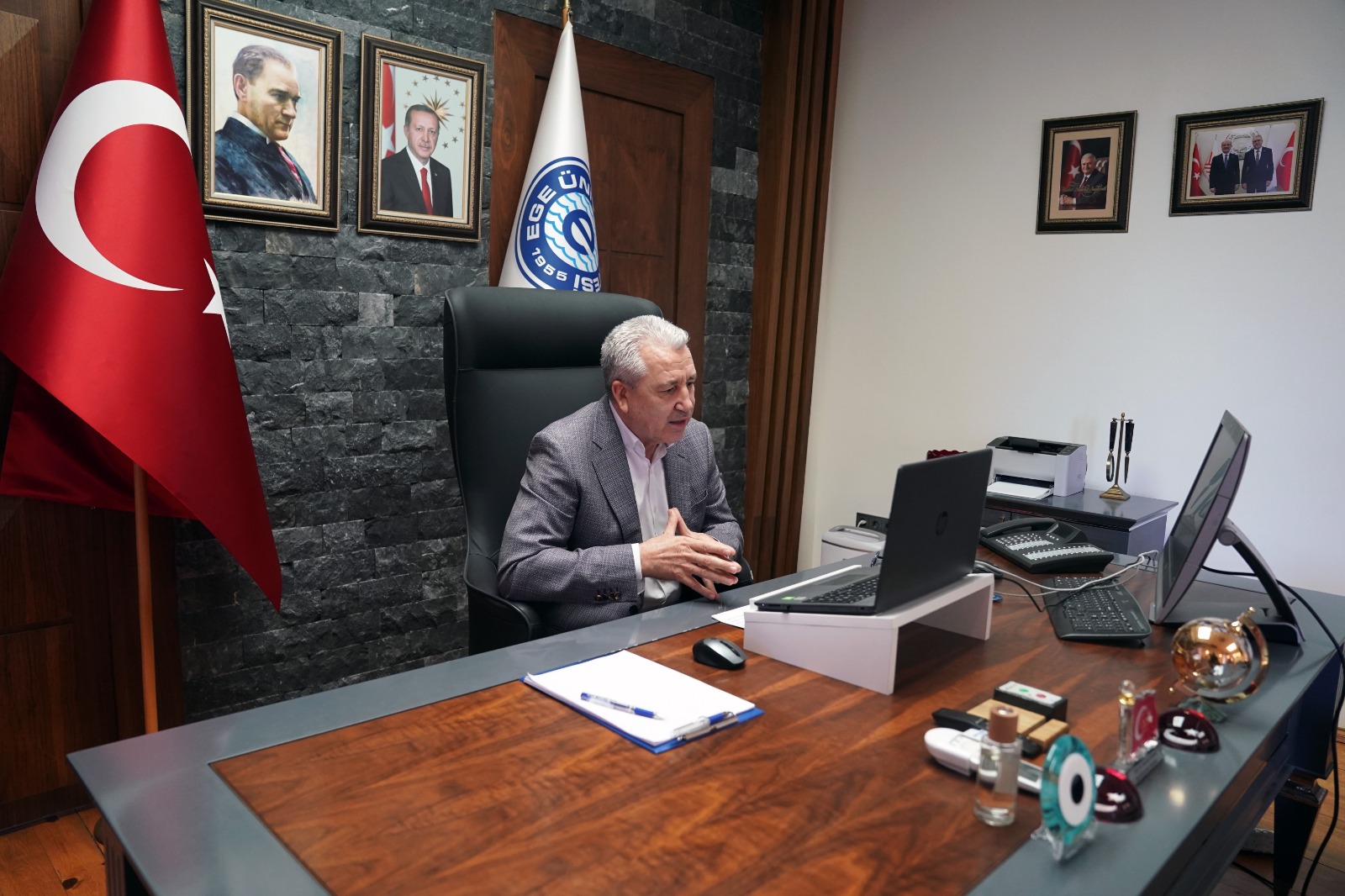 <strong>Rektör Prof. Dr. Budak, “Kadının olmadığı yerde yaşamın devamlılığı olamaz”</strong>