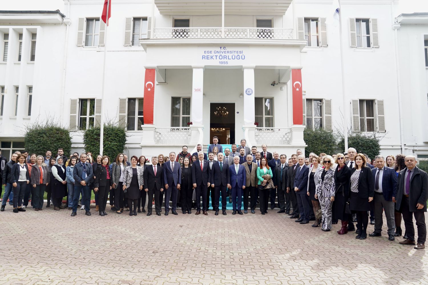 <strong>YÖK Başkanı Özvar, “Ege Üniversitesinin Türk Yükseköğretiminde vazgeçilmez bir yeri ve ağırlığı var”</strong>