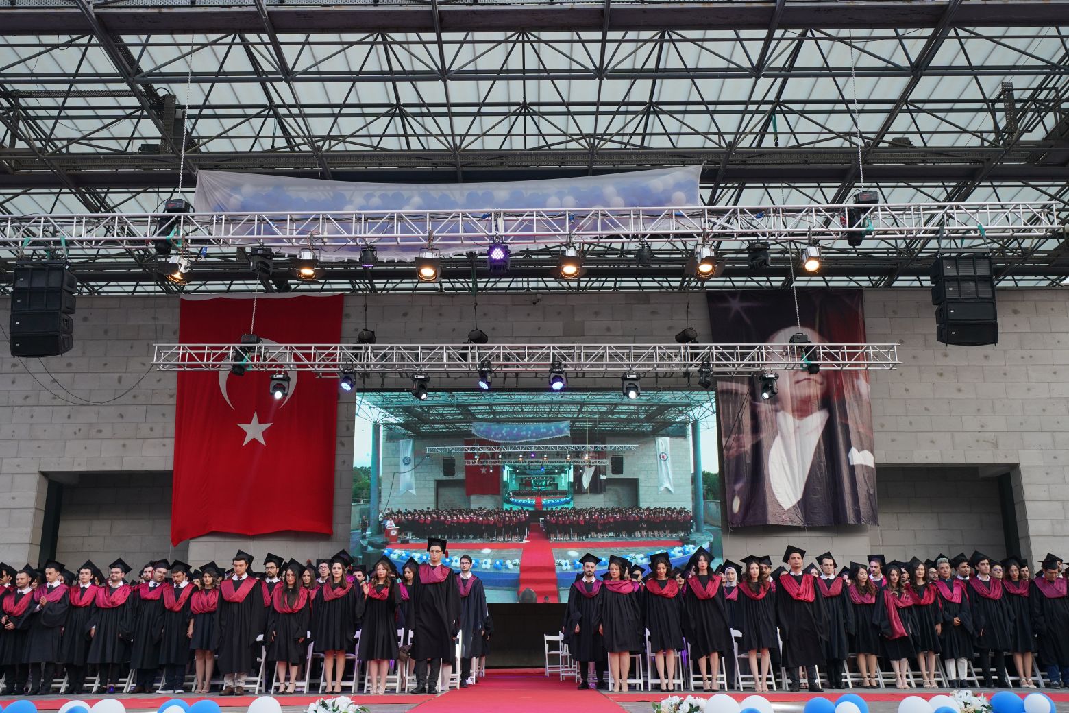Egeli 362 genç hekim sağlık ordusuna uğurlandı