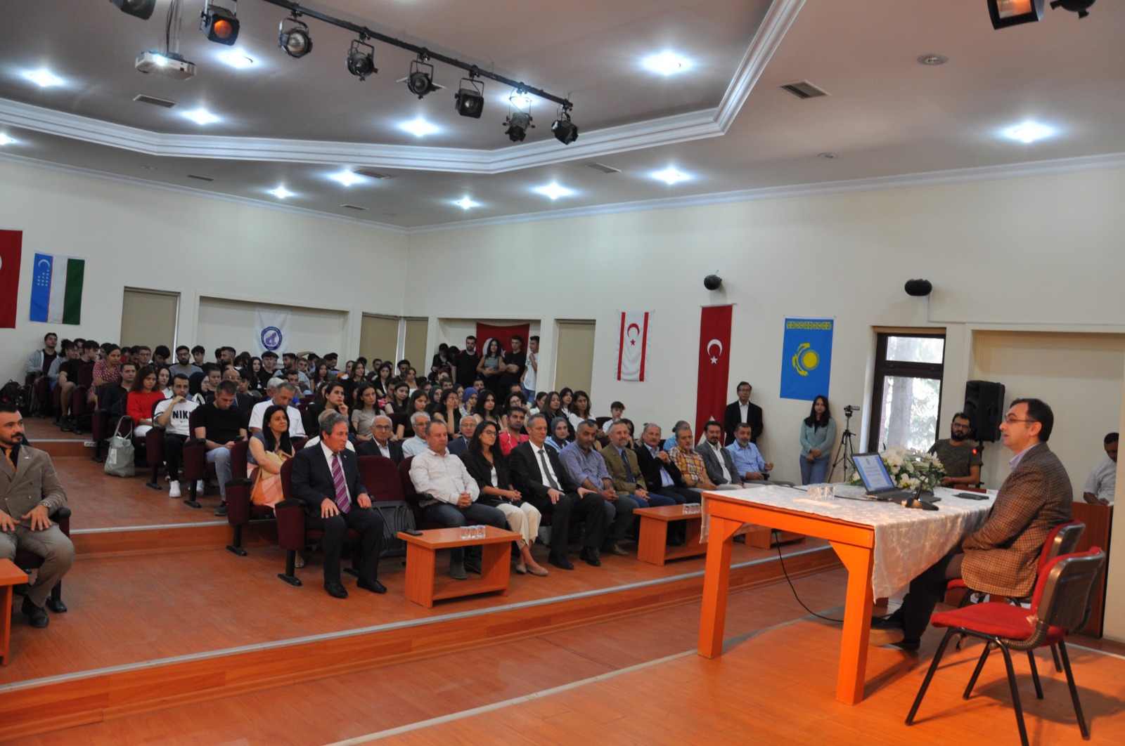 EÜ’den “Cumhuriyetimizin 100. Yılında Türk Dış Politikası: Tarih ve Gelecek Arasında” Konferansı