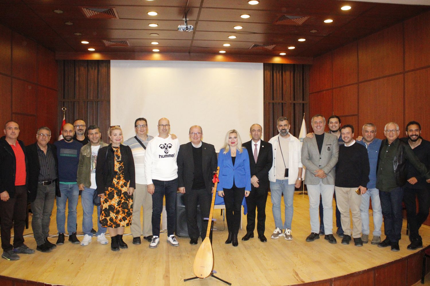 EÜ’de “Arşivlerde Âşık Veysel’i Aramak’’ adlı müzikli konferans düzenlendi
