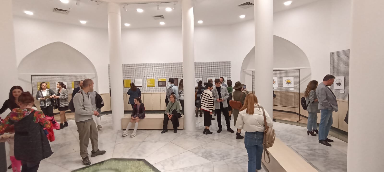 Doç. Dr. Boztaş’ın “Efeler Yolu Logo Mühür Tasarımları Sergisi” sanatseverlerle buluştu