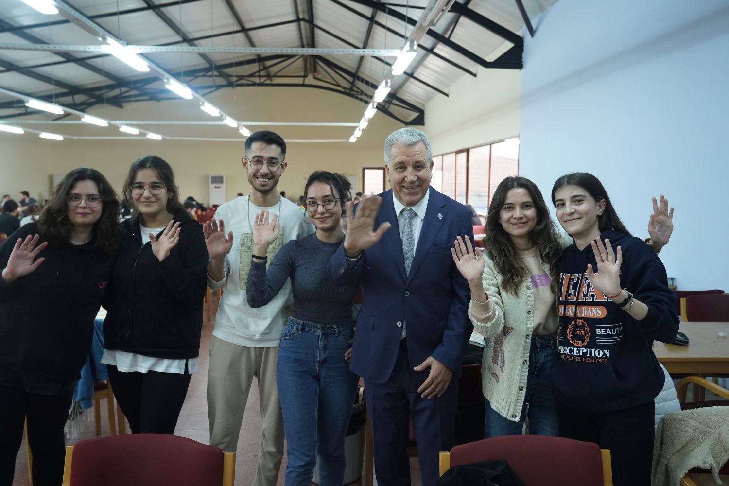 EÜ Merkez Kütüphanesi öğrenciler için sosyal yaşam alanına dönüştü