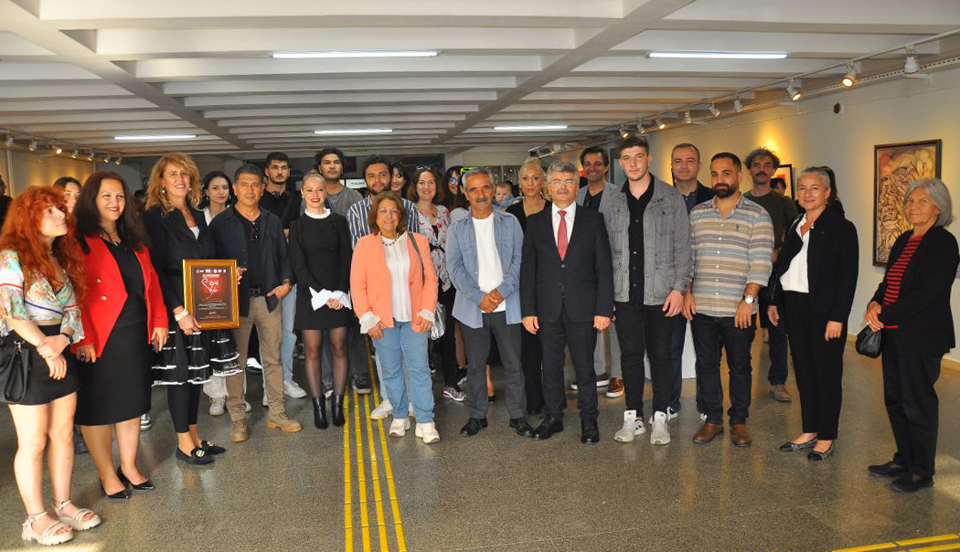“Genç Sanatçılar Sergisi” sanatseverlerle buluştu