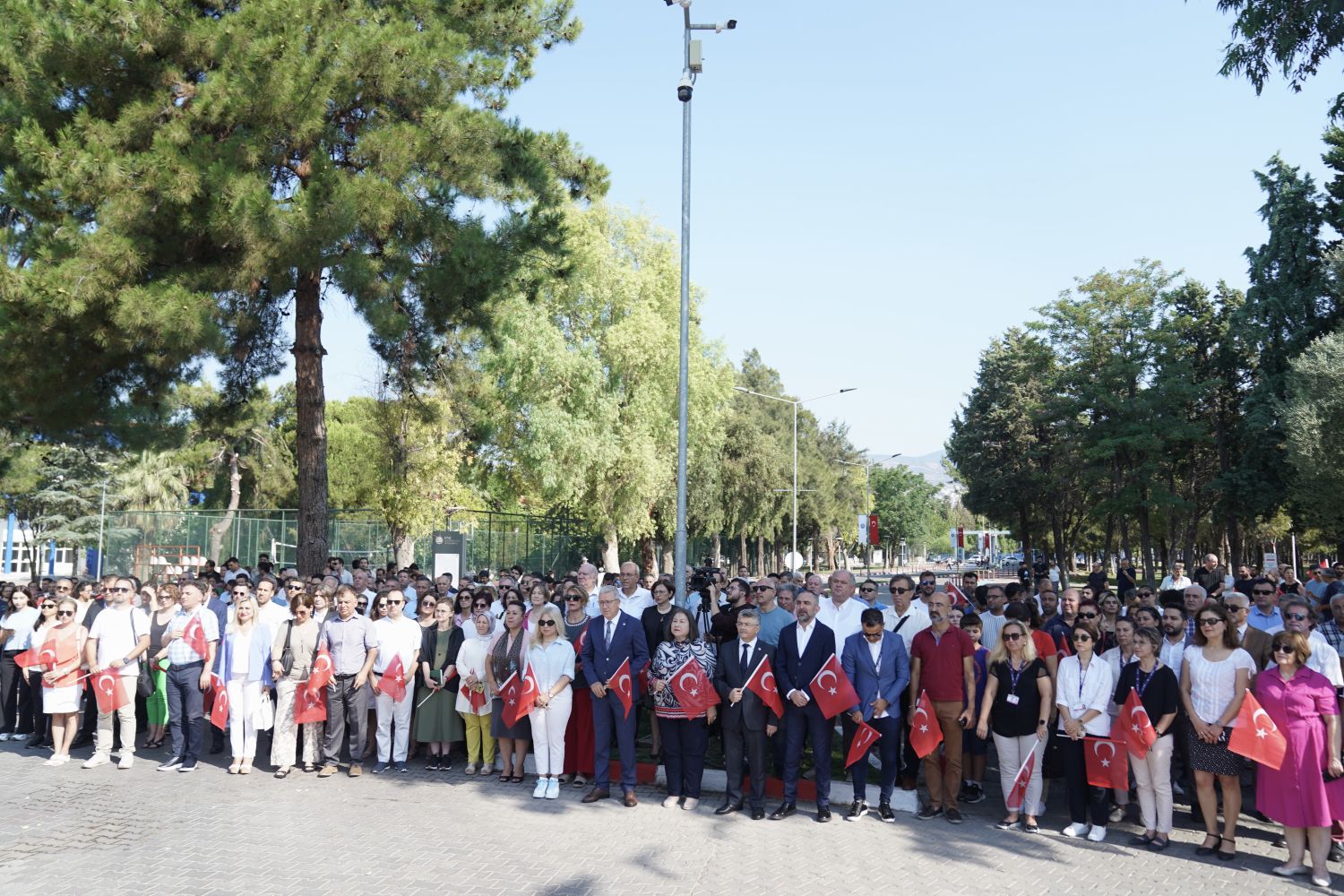 Ege Üniversitesi ‘15 Temmuz’da tek yürek oldu