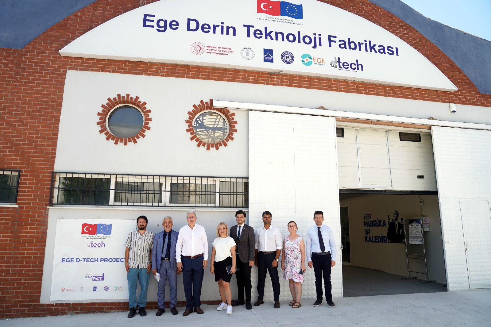 Rektör Budak, Ege Teknopark’ı ve Ege Derin Teknoloji Fabrikası’nı ziyaret etti