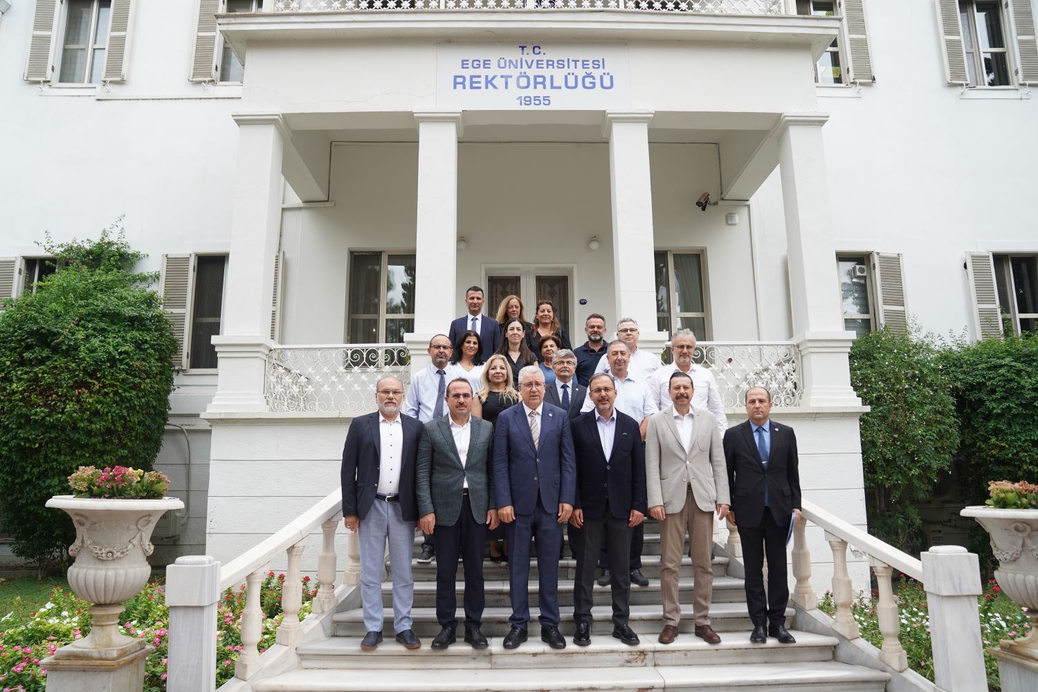 Ege Üniversitesinde İzmir Körfezi’ndeki çevresel sorunların çözümü ile ilgili toplantı yapıldı