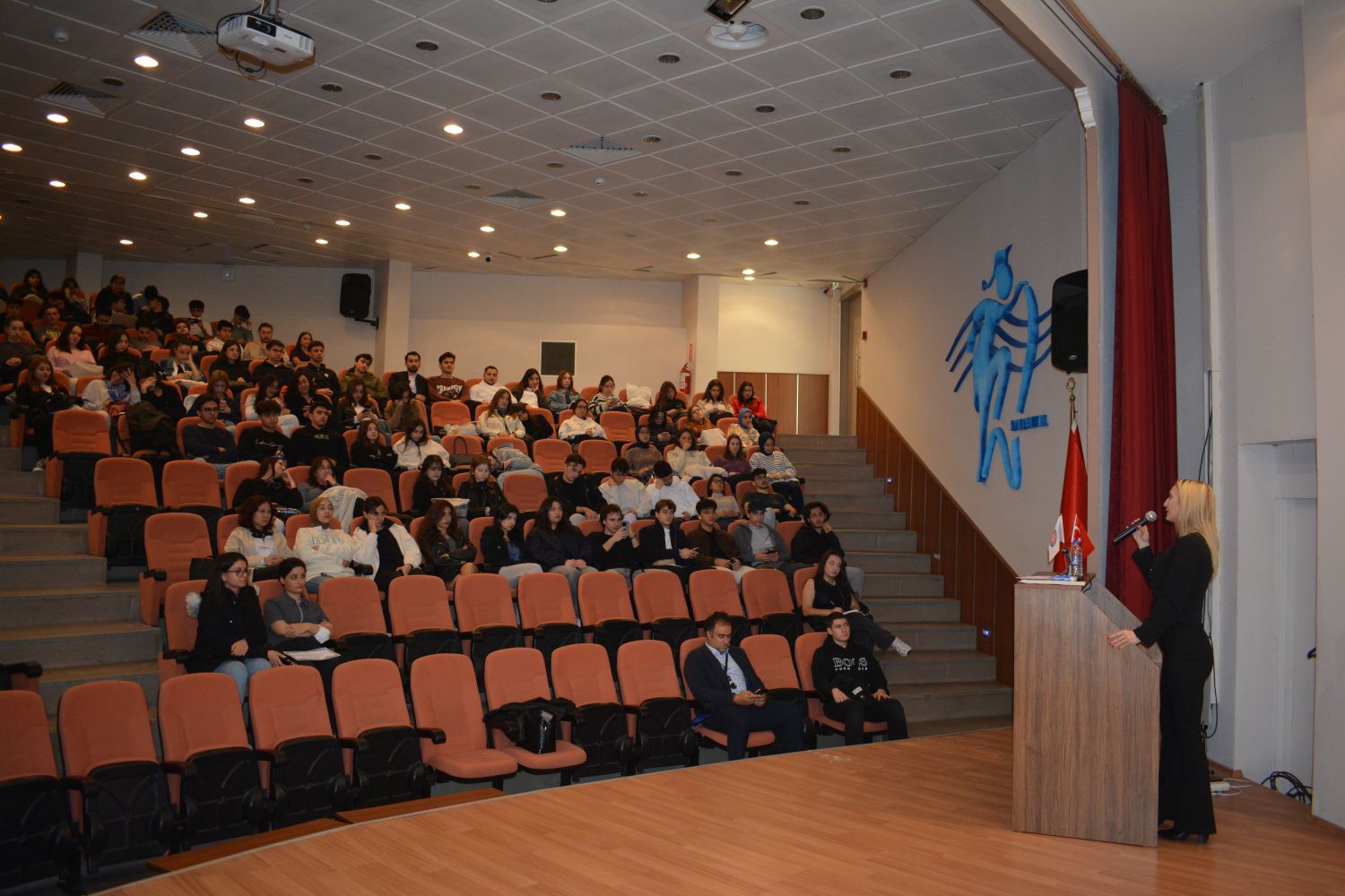 EÜ’de “Atatürk ve Cumhuriyet Döneminde Türk Kadını” söyleşisi yapıldı