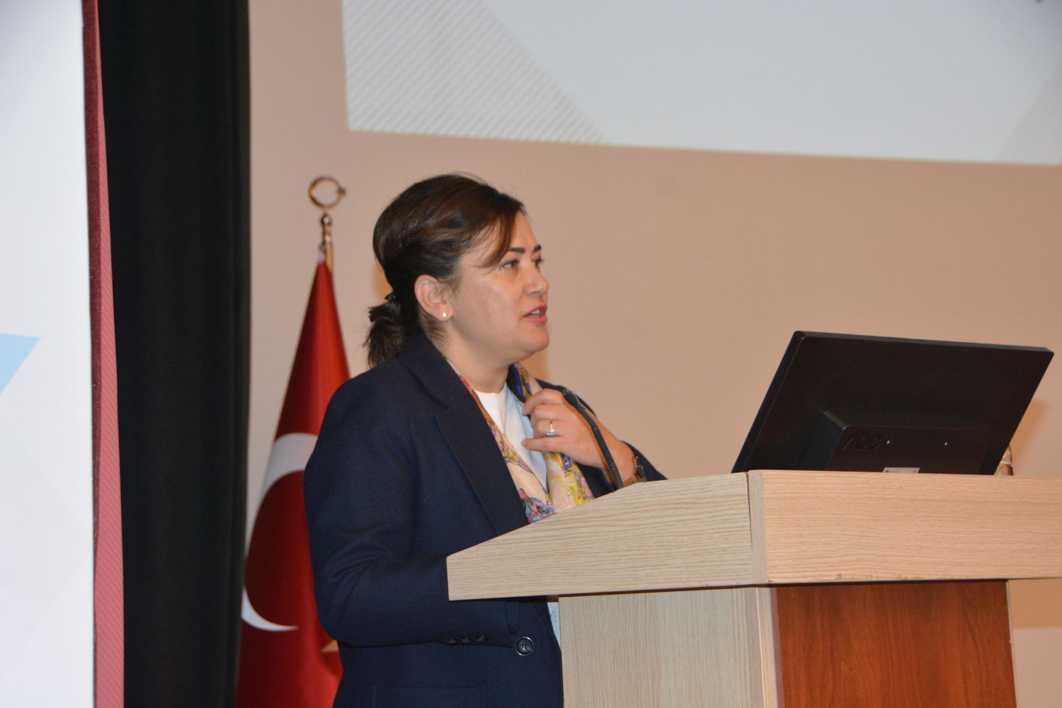 Dr. Rana Kasapoğlu Önder, “Ege Üniversitesi ERASMUS+ Merkezi Projelerinde zengin örnekleri içinde barındırıyor”