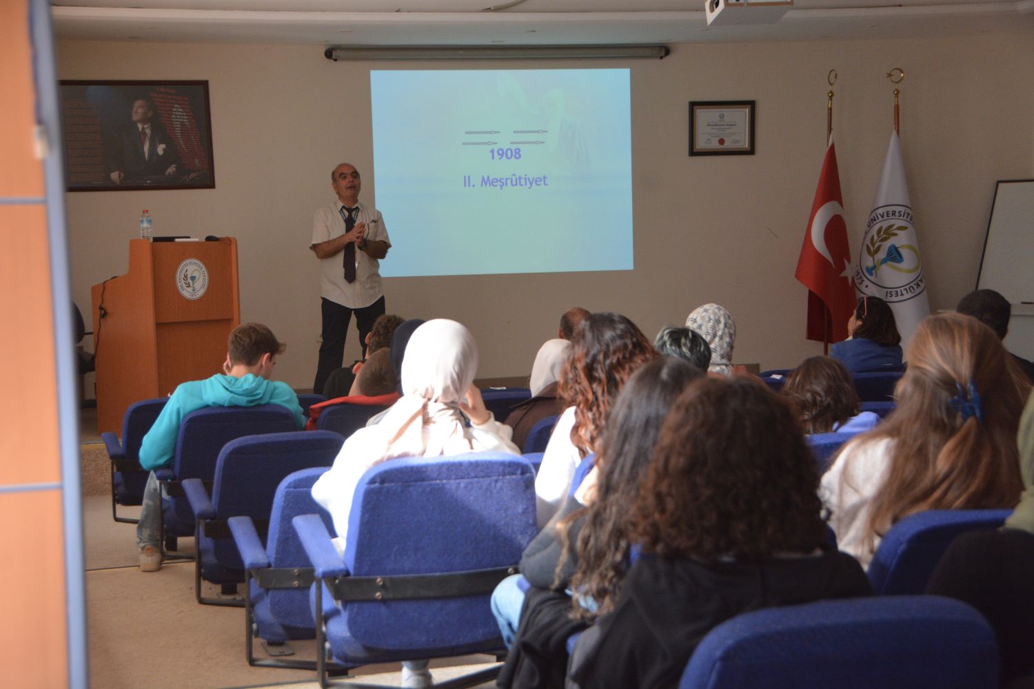 EÜ’de “Kurtuluştan Kuruluşa Ekonomi Politikası” konuşuldu