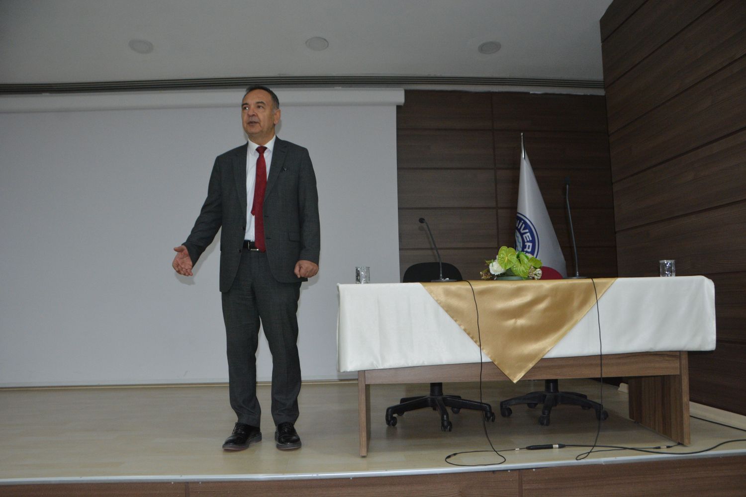 Prof. Dr. Hasan Mert, “Cumhuriyet Türk kültürünün mirasıdır”