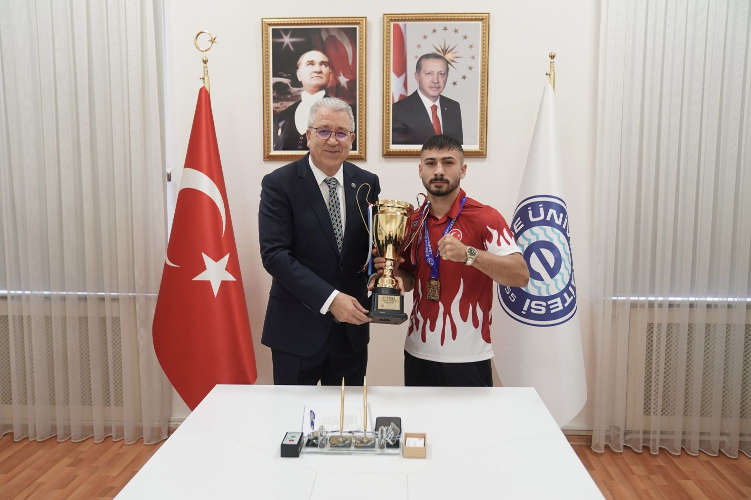 Egeli milli sporcu Ali Ataberk Gürbüzcan, Avrupa Şampiyonu oldu