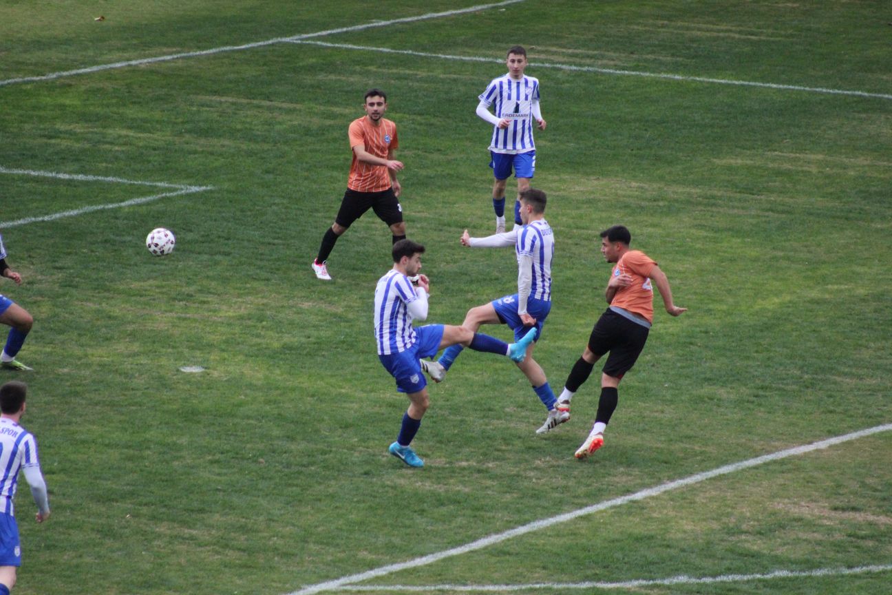 EÜ Spor Kulübü ve Denizspor yenişemedi