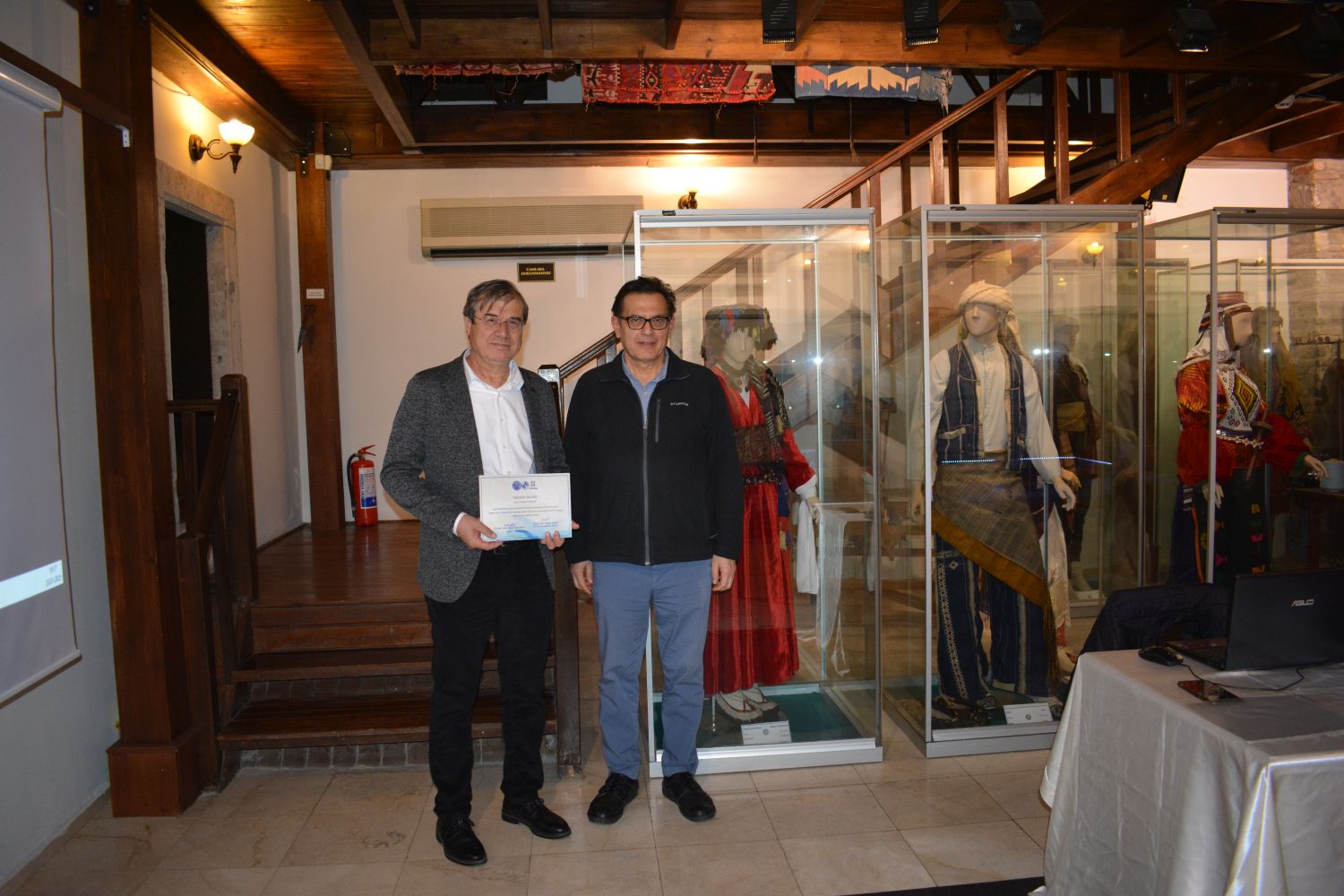 EÜ Etnografya Müzesinde “Eski Smyrna Söyleşisi” yapıldı
